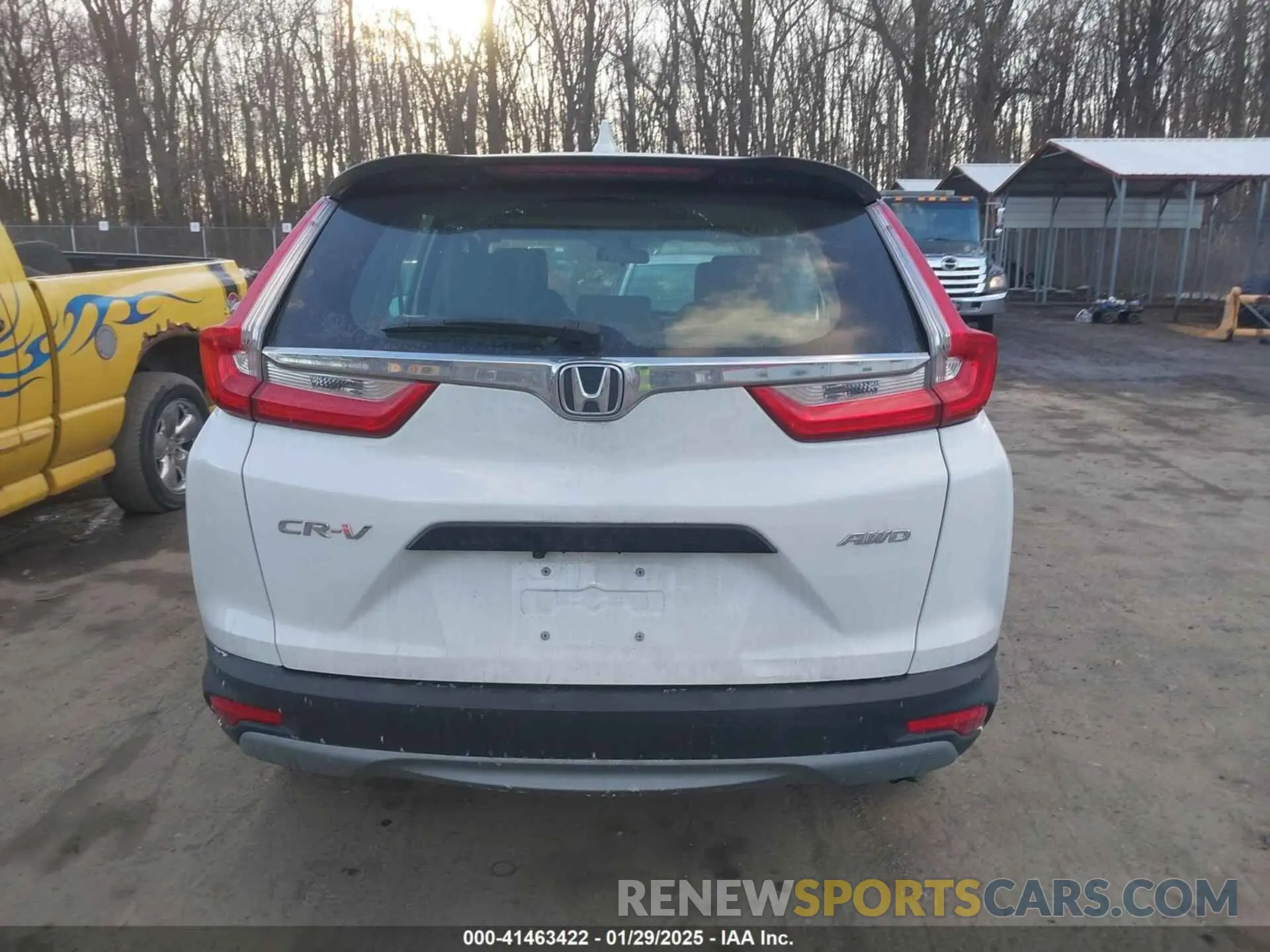 15 Photograph of a damaged car 2HKRW6H36KH230378 HONDA CR-V 2019