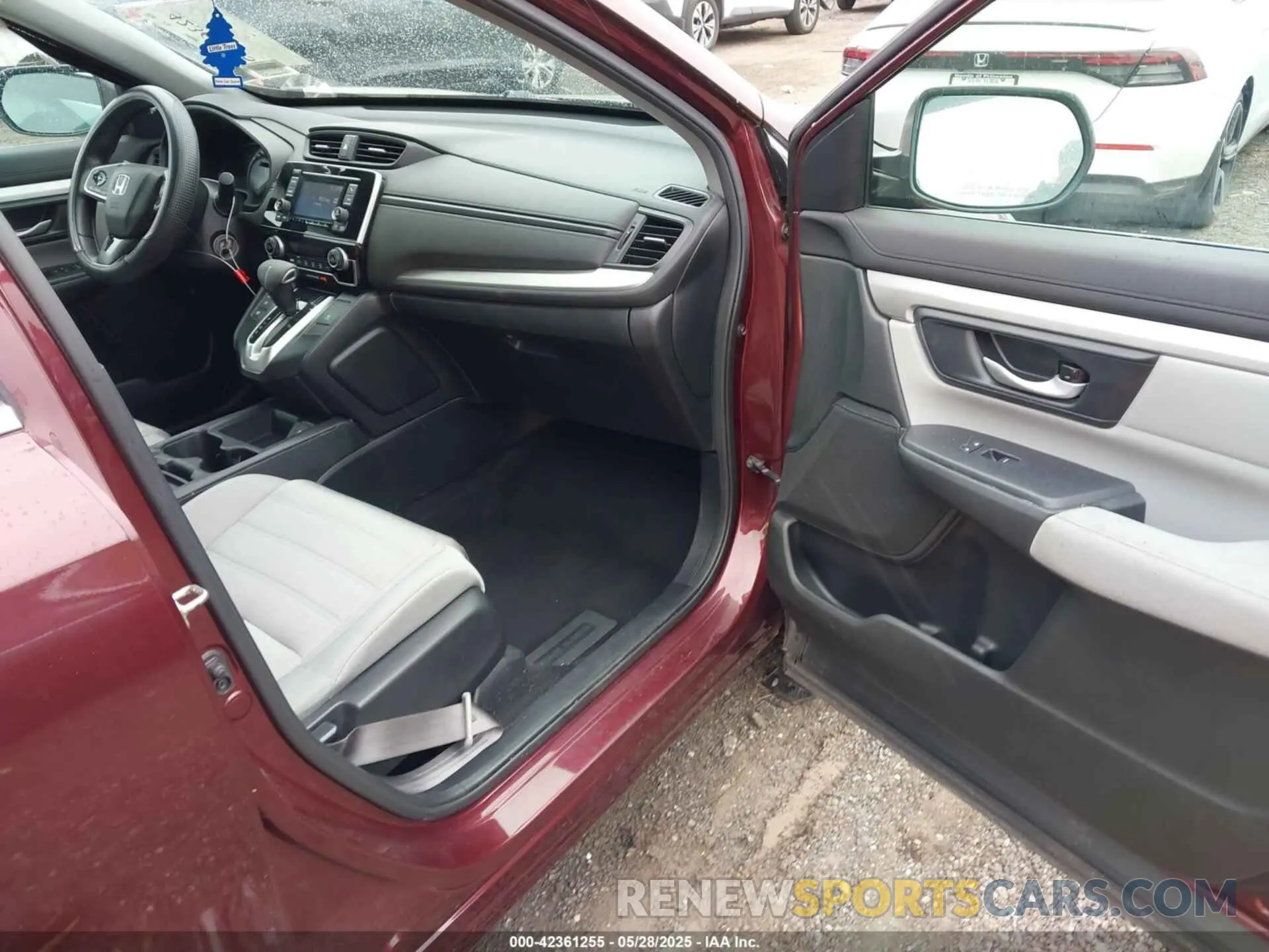 5 Photograph of a damaged car 2HKRW6H38KH203442 HONDA CR-V 2019