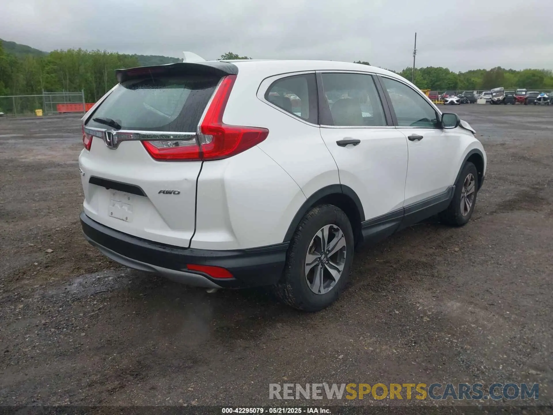 4 Photograph of a damaged car 2HKRW6H39KH229256 HONDA CR-V 2019