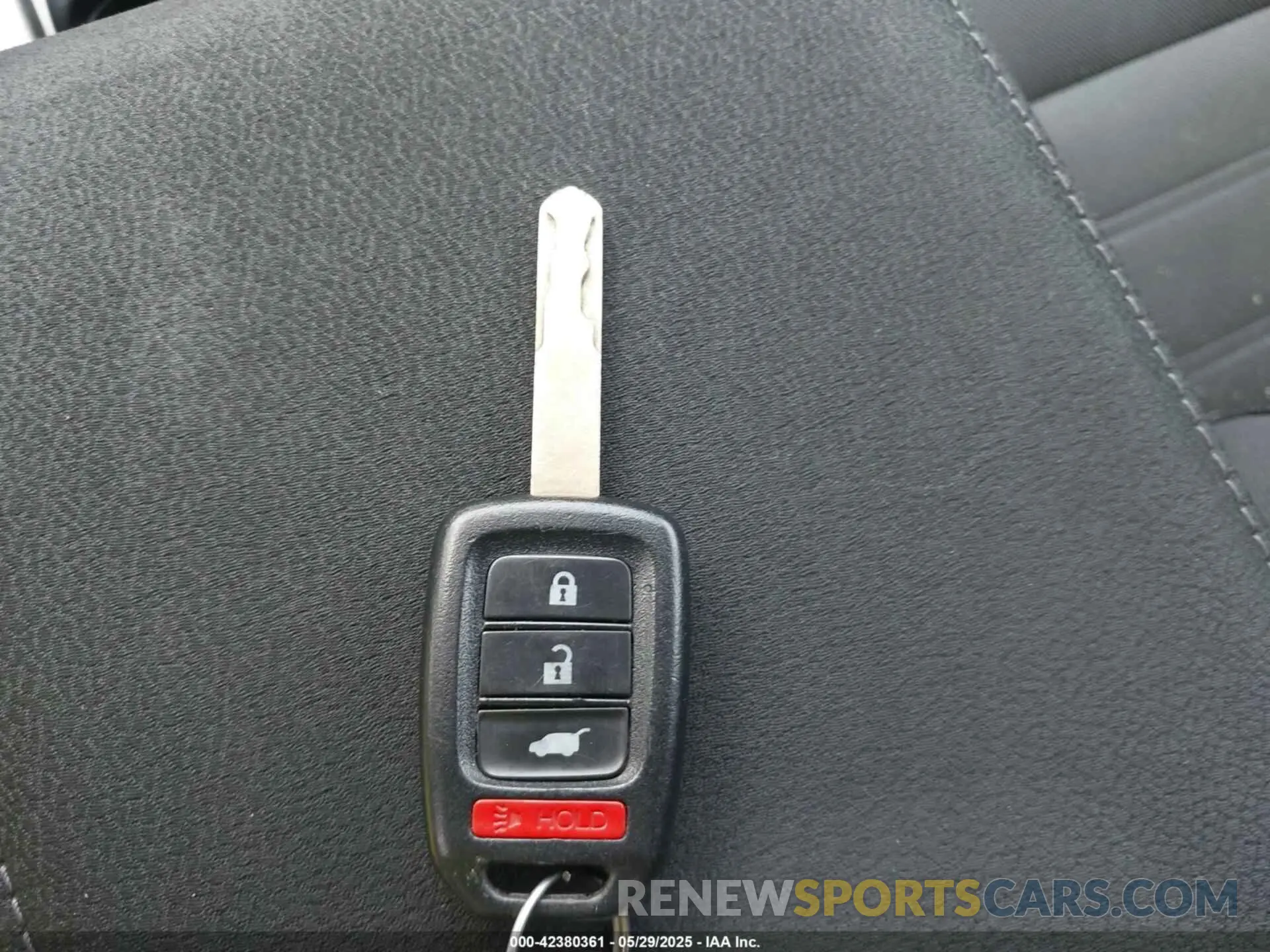 11 Photograph of a damaged car 2HKRW6H3XKH208867 HONDA CR-V 2019