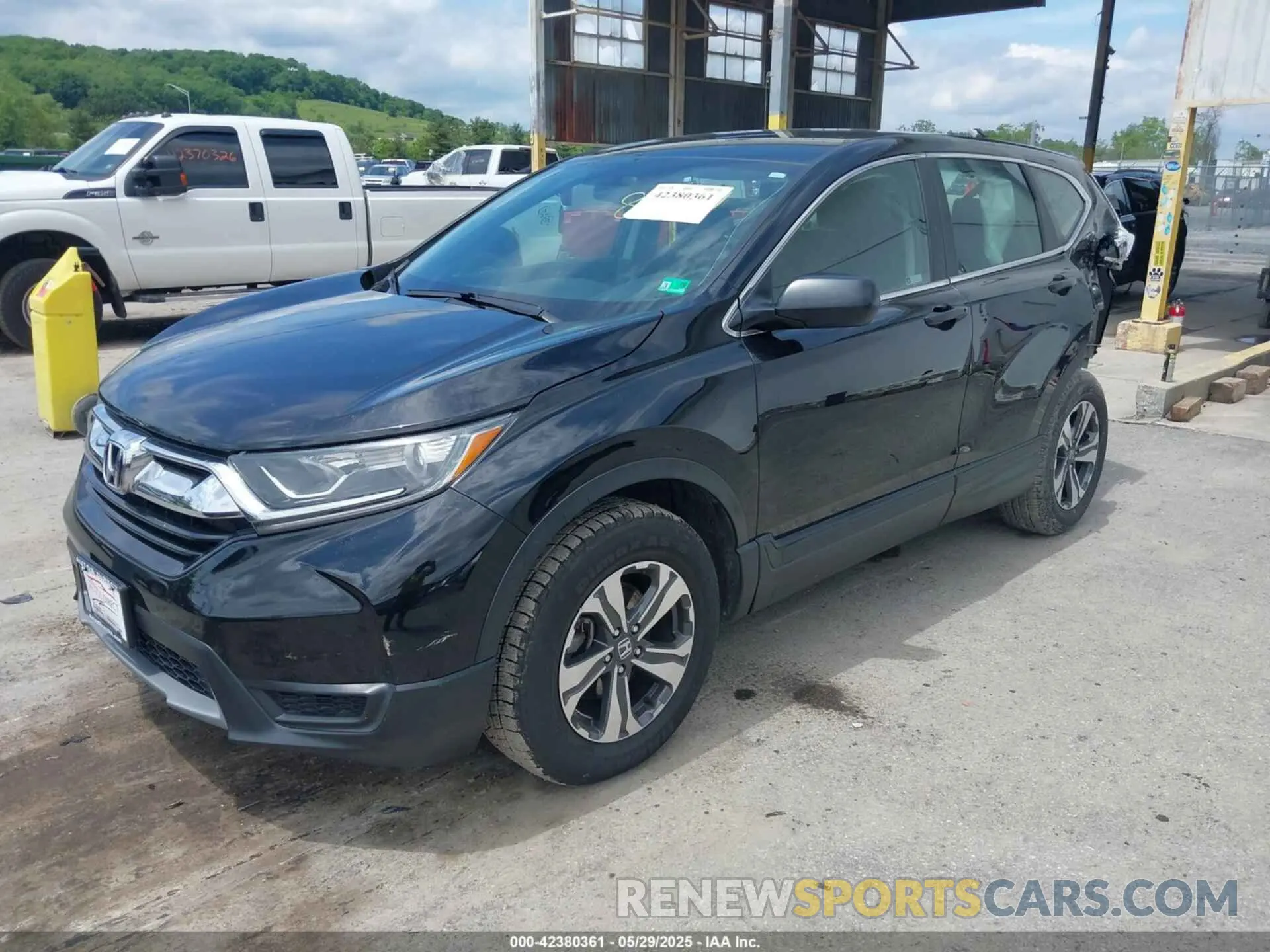 2 Photograph of a damaged car 2HKRW6H3XKH208867 HONDA CR-V 2019