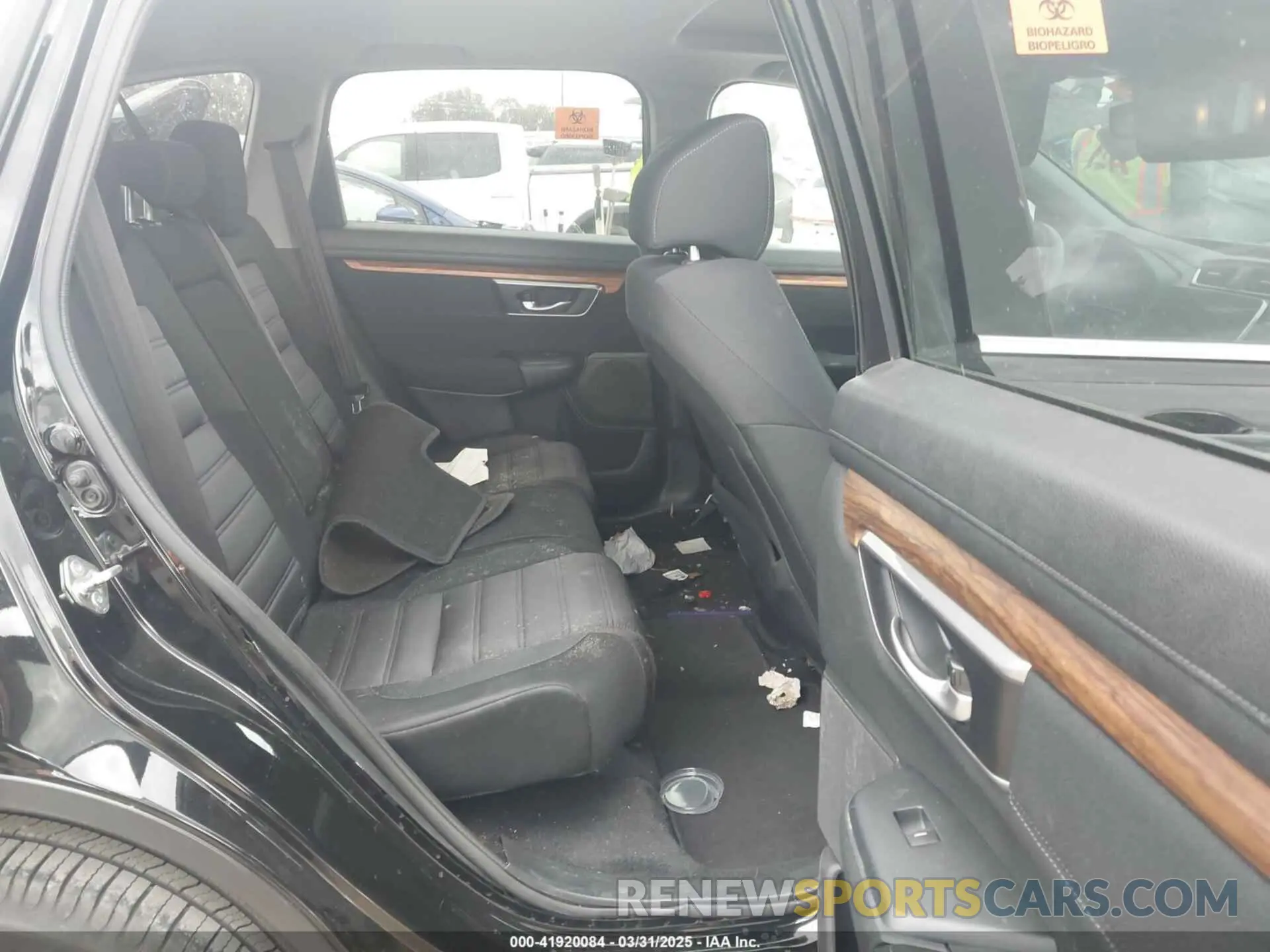 8 Photograph of a damaged car 5J6RW1H50KA009753 HONDA CR-V 2019