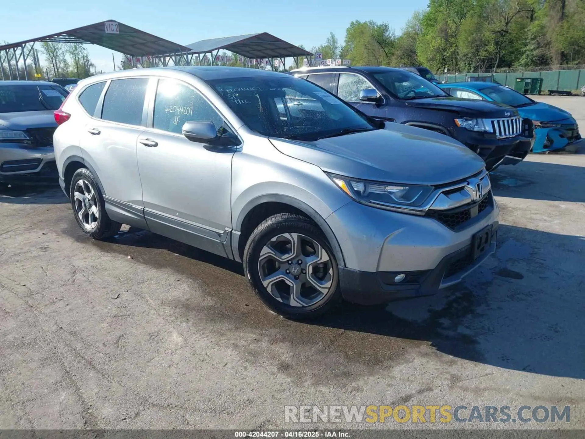 1 Photograph of a damaged car 5J6RW1H50KA012894 HONDA CR-V 2019