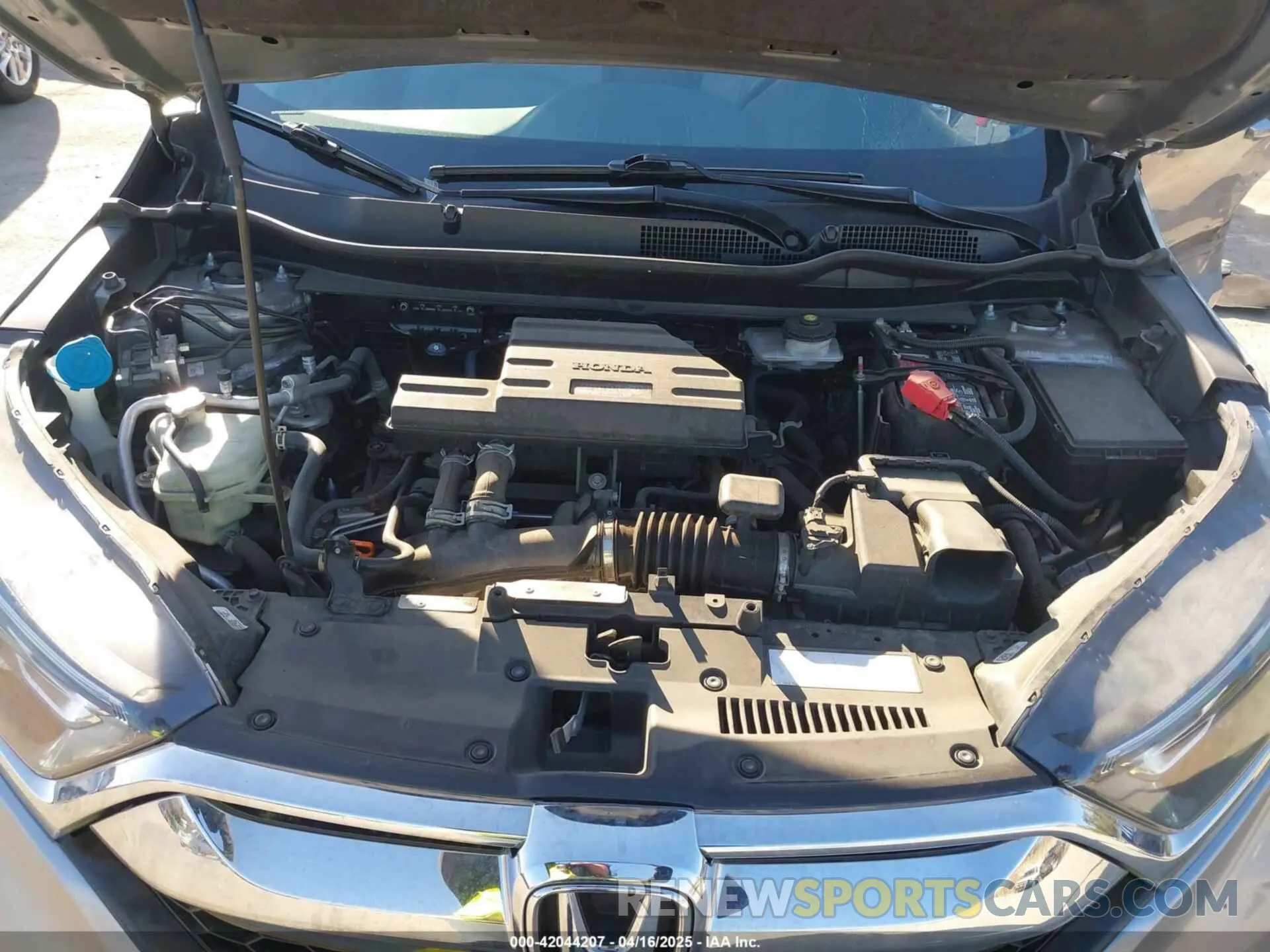 10 Photograph of a damaged car 5J6RW1H50KA012894 HONDA CR-V 2019