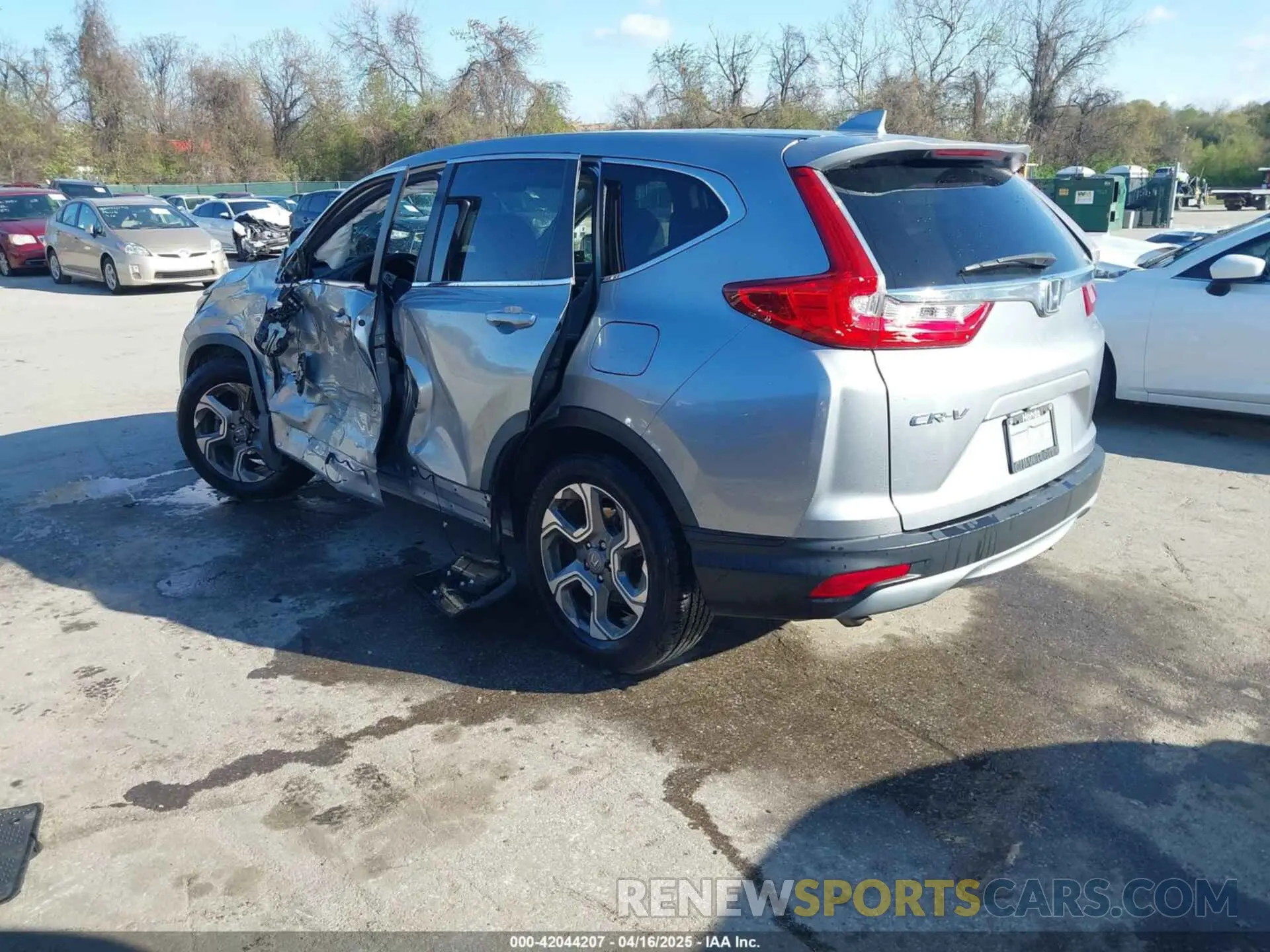 3 Photograph of a damaged car 5J6RW1H50KA012894 HONDA CR-V 2019