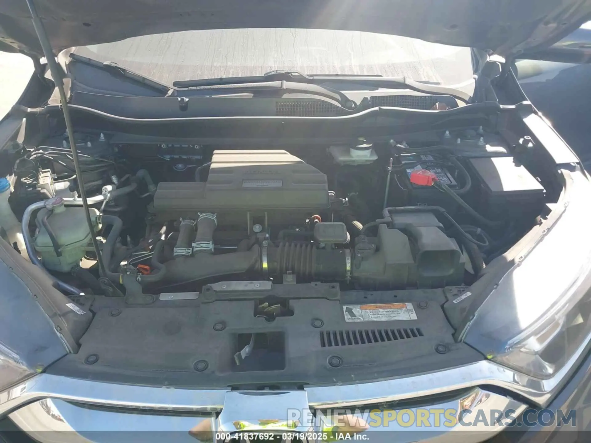 10 Photograph of a damaged car 5J6RW1H50KA044471 HONDA CR-V 2019