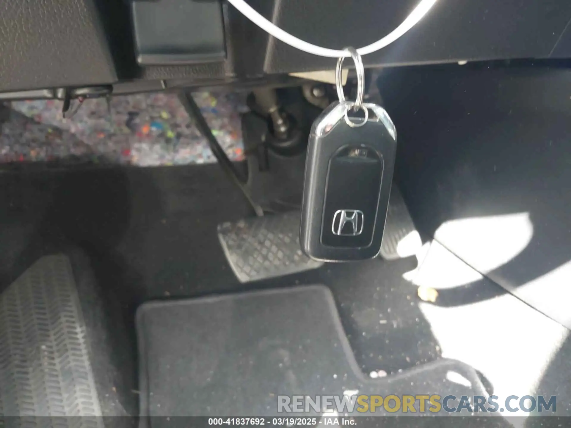11 Photograph of a damaged car 5J6RW1H50KA044471 HONDA CR-V 2019