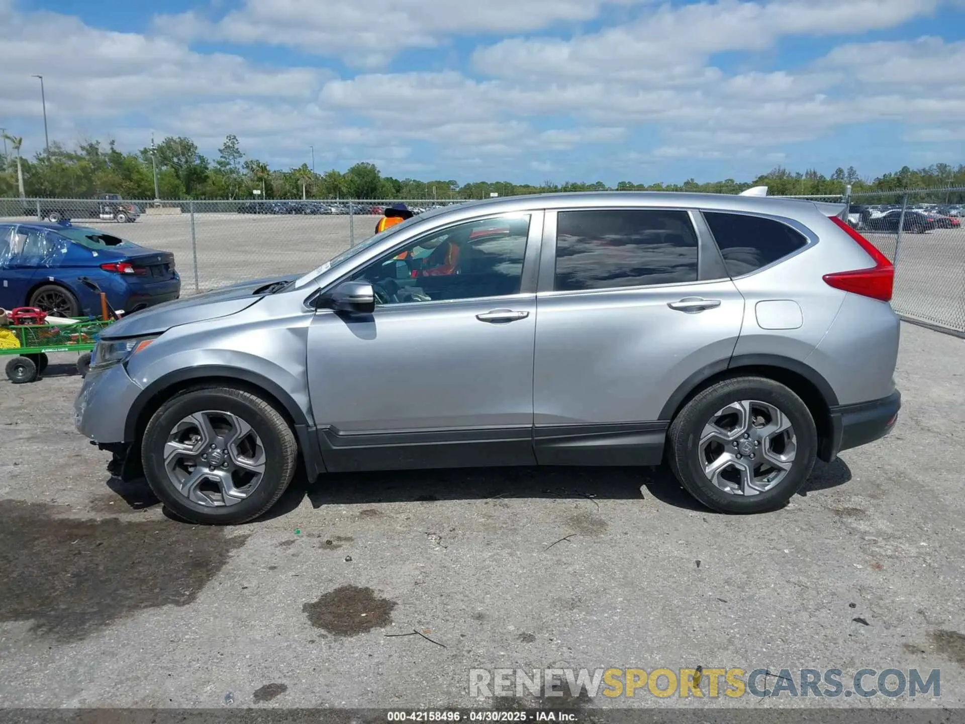 14 Photograph of a damaged car 5J6RW1H51KA008613 HONDA CR-V 2019