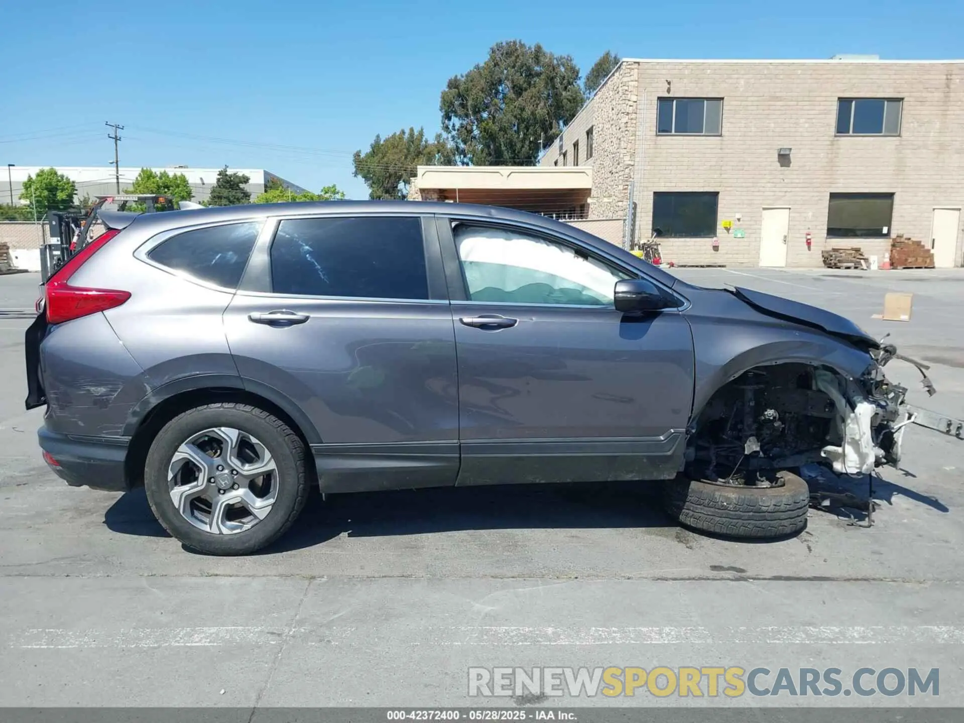 12 Photograph of a damaged car 5J6RW1H54KA011666 HONDA CR-V 2019