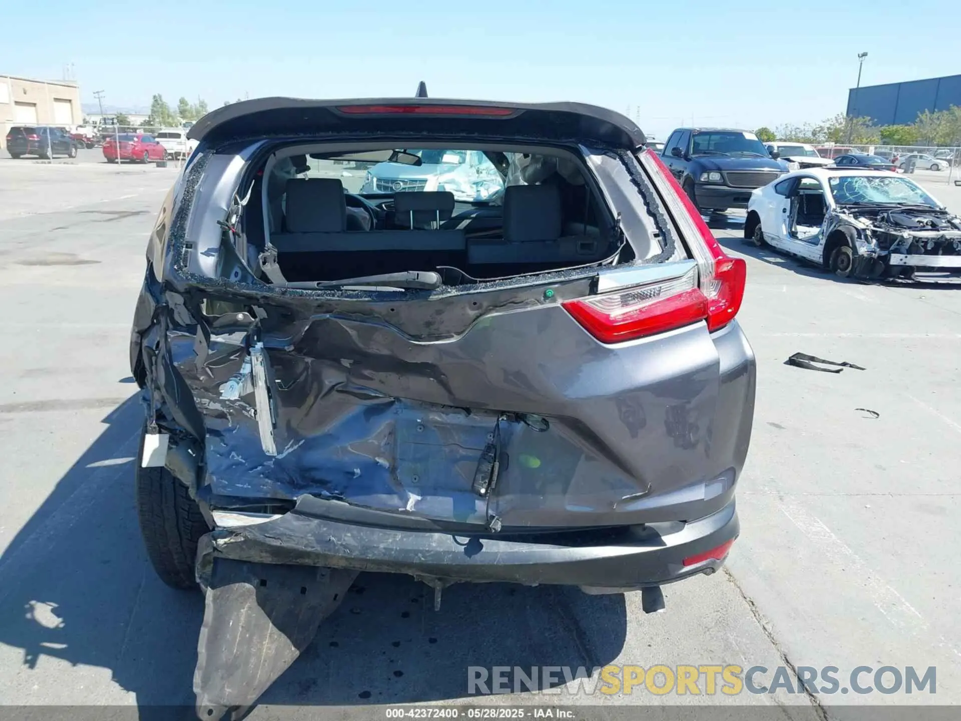 15 Photograph of a damaged car 5J6RW1H54KA011666 HONDA CR-V 2019
