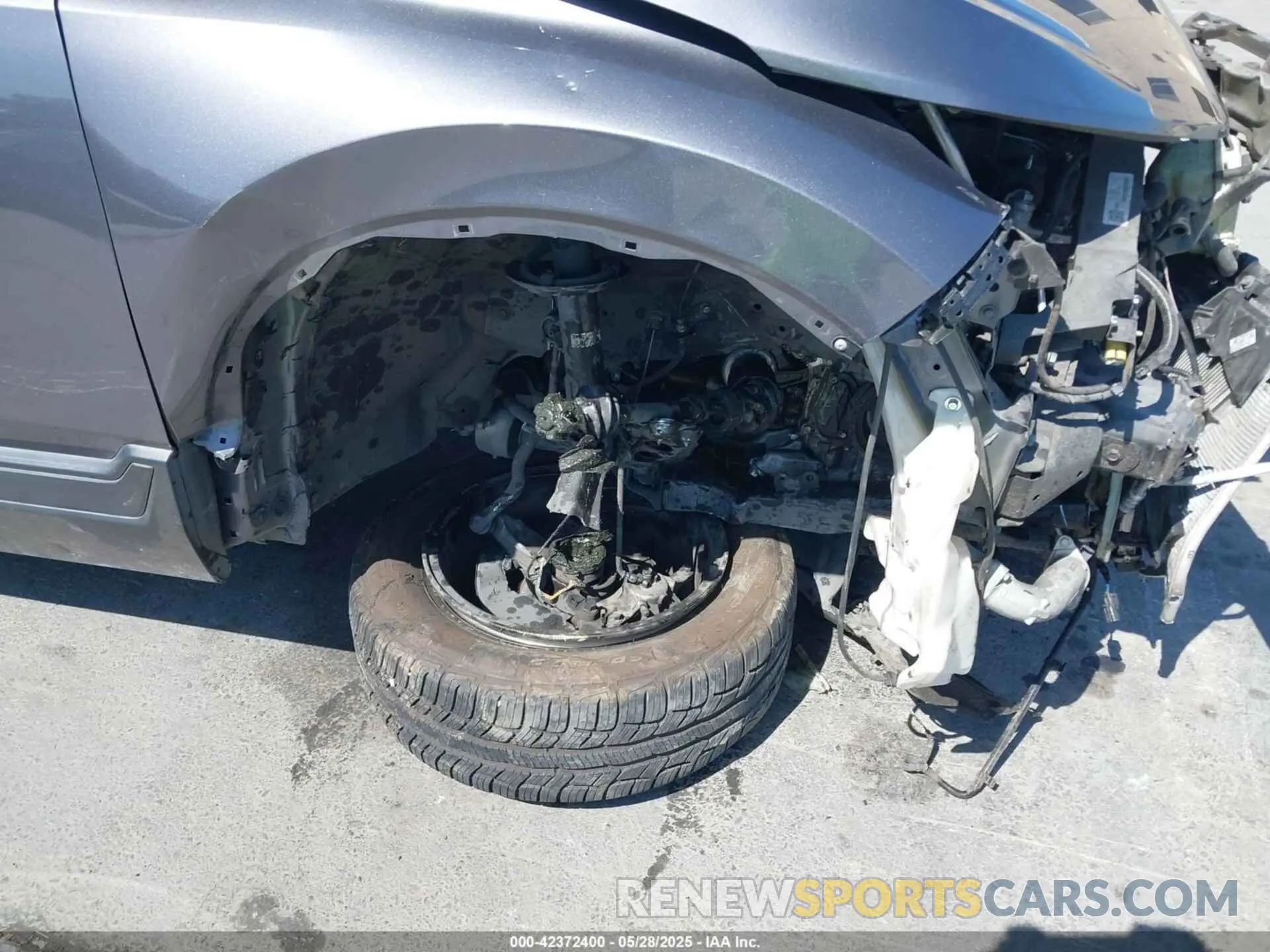 16 Photograph of a damaged car 5J6RW1H54KA011666 HONDA CR-V 2019