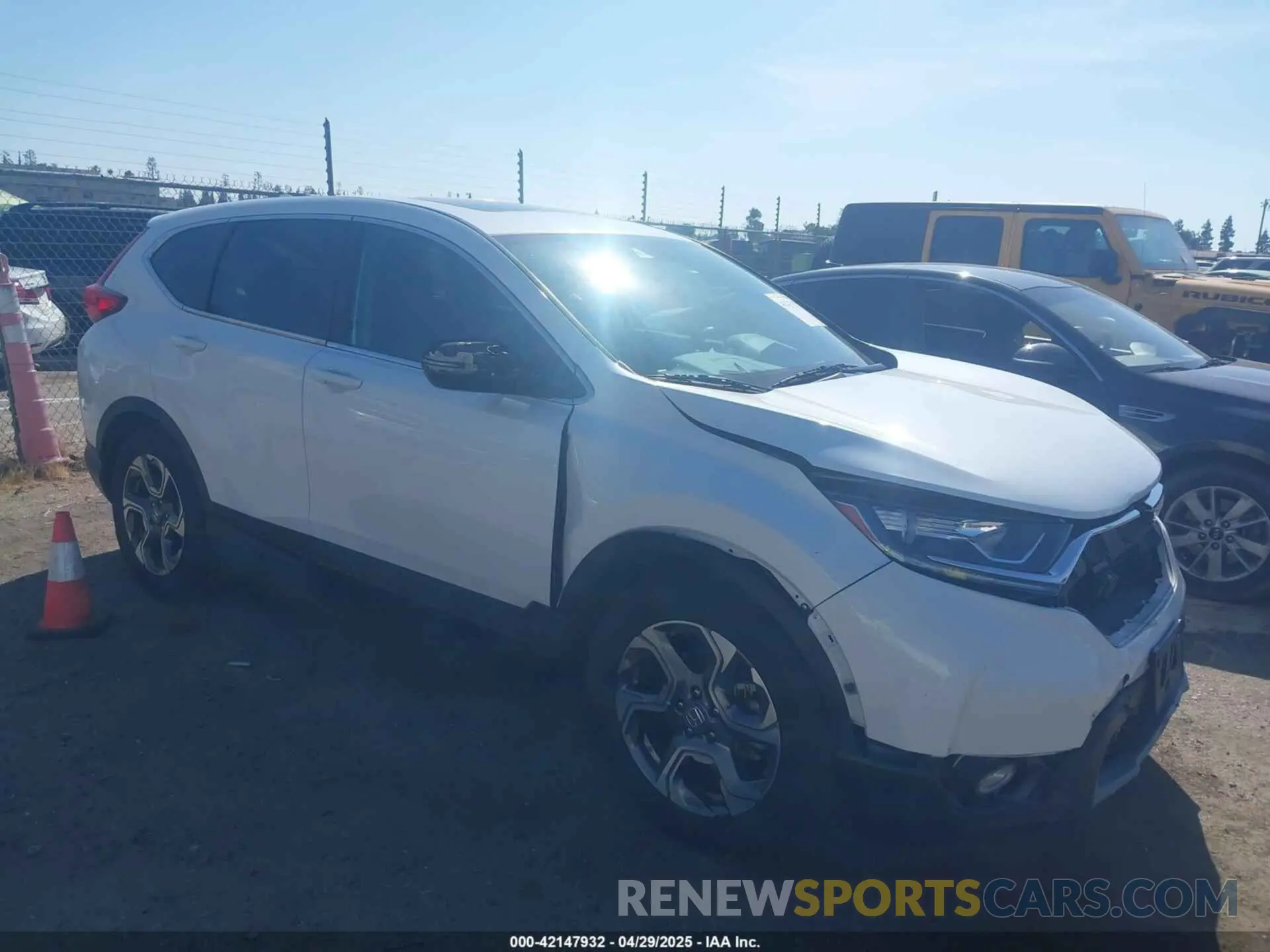 1 Photograph of a damaged car 5J6RW1H54KA020531 HONDA CR-V 2019