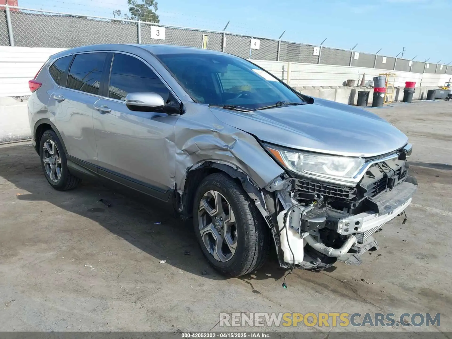 1 Photograph of a damaged car 5J6RW1H54KA027818 HONDA CR-V 2019