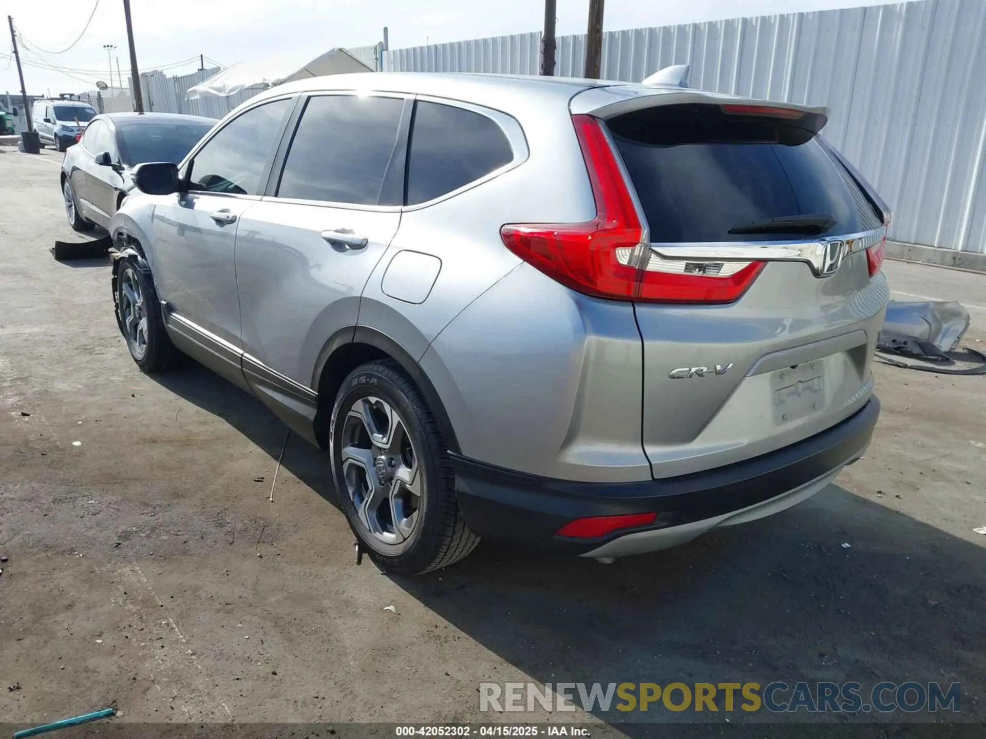 3 Photograph of a damaged car 5J6RW1H54KA027818 HONDA CR-V 2019