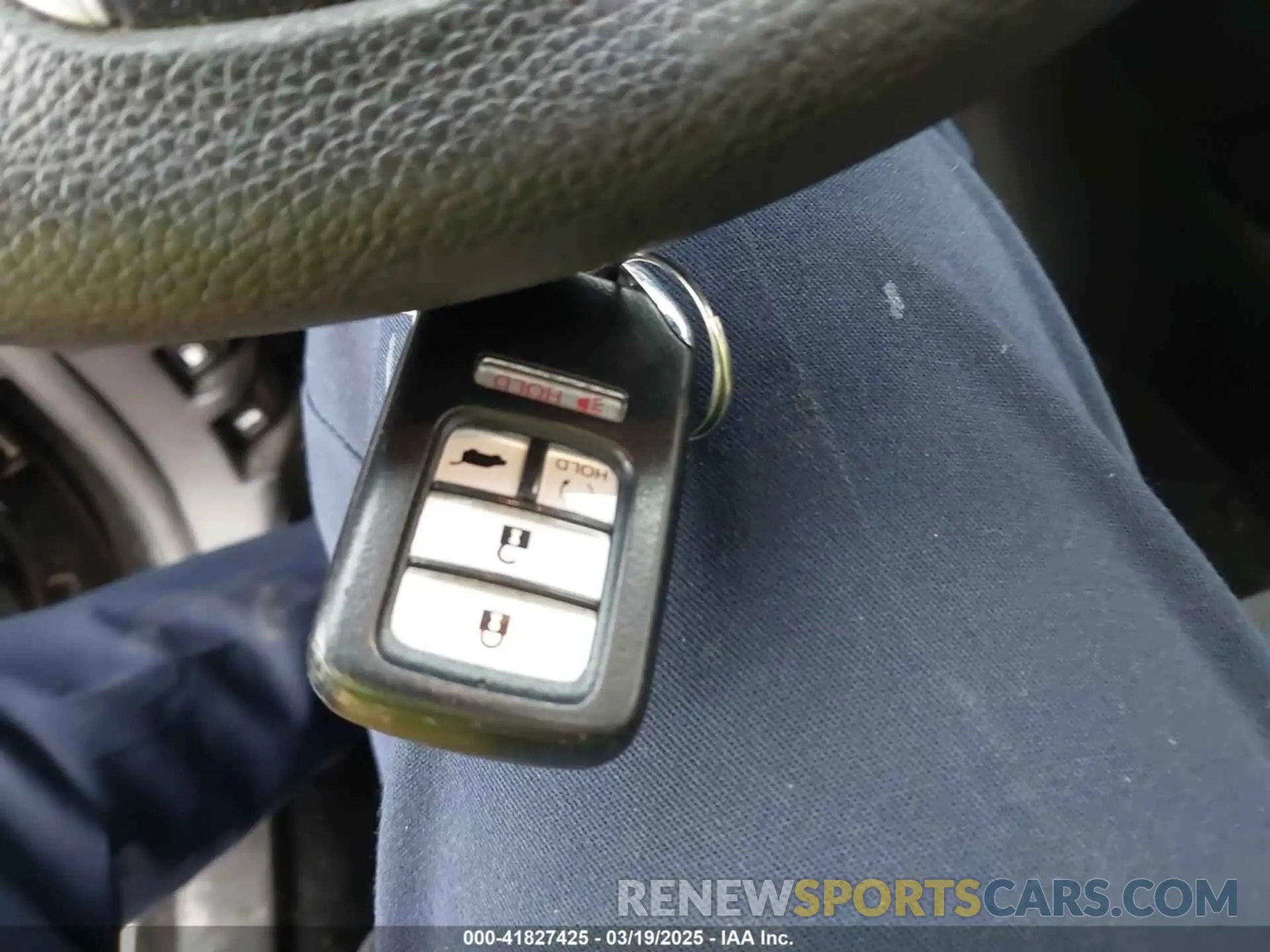 11 Photograph of a damaged car 5J6RW1H54KA039693 HONDA CR-V 2019