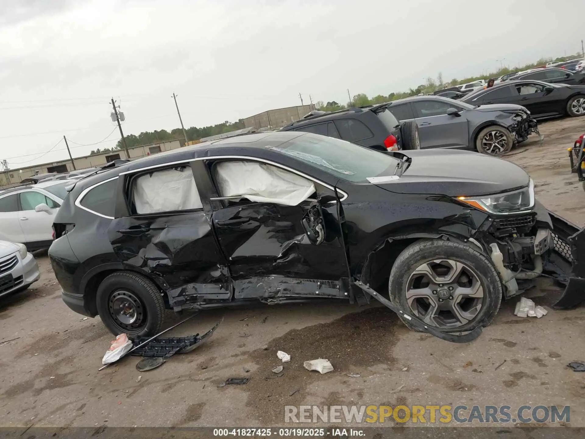 13 Photograph of a damaged car 5J6RW1H54KA039693 HONDA CR-V 2019