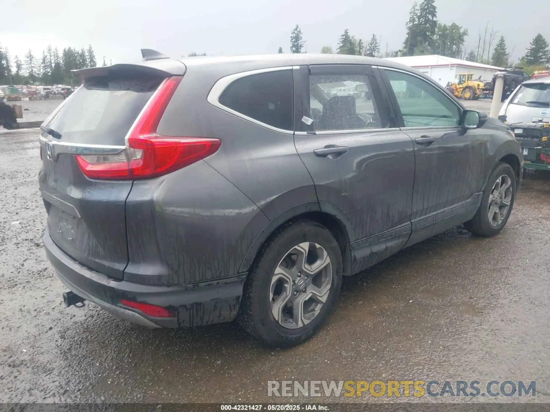4 Photograph of a damaged car 5J6RW1H55KA005410 HONDA CR-V 2019