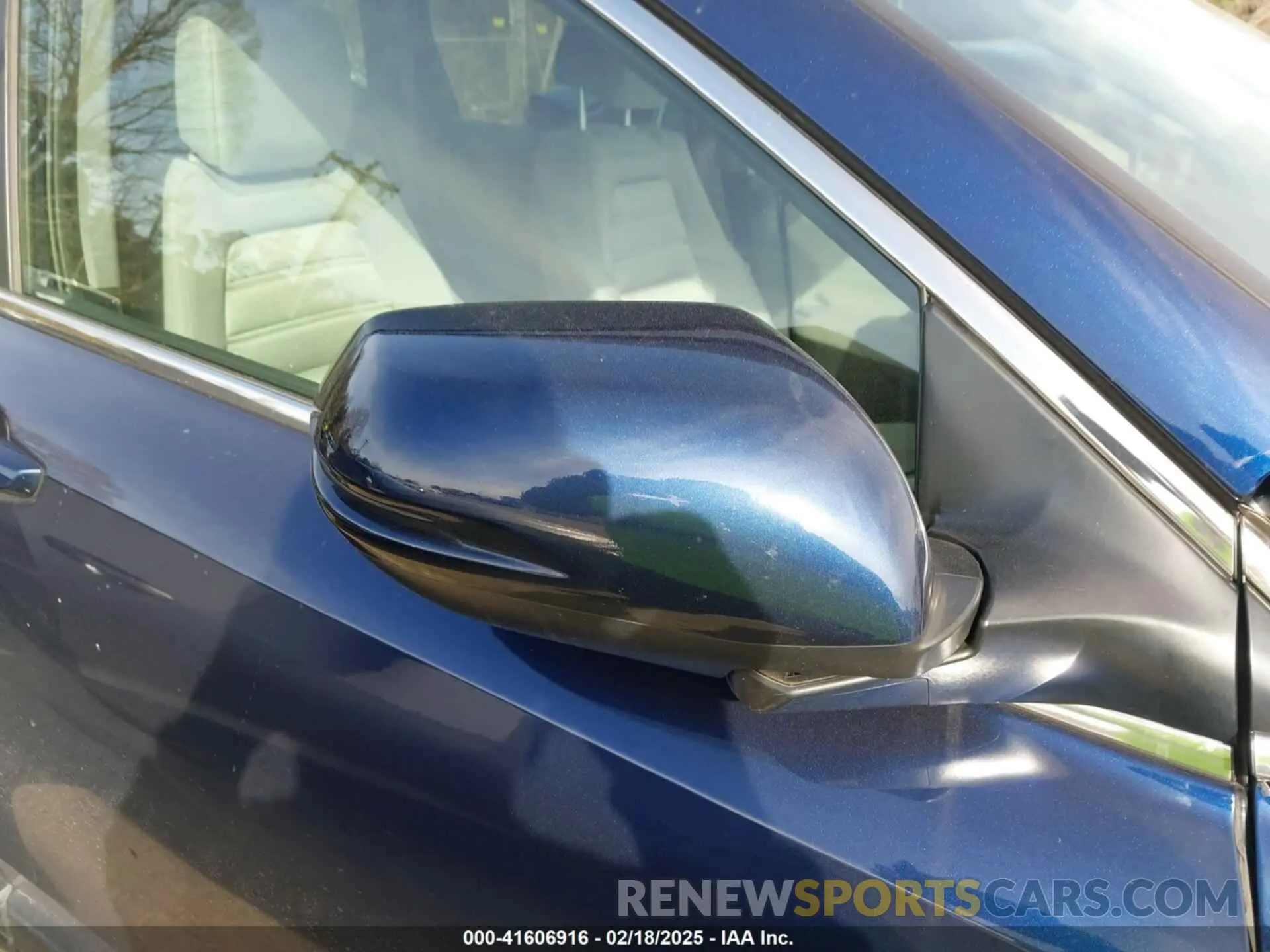 13 Photograph of a damaged car 5J6RW1H55KL007453 HONDA CR-V 2019
