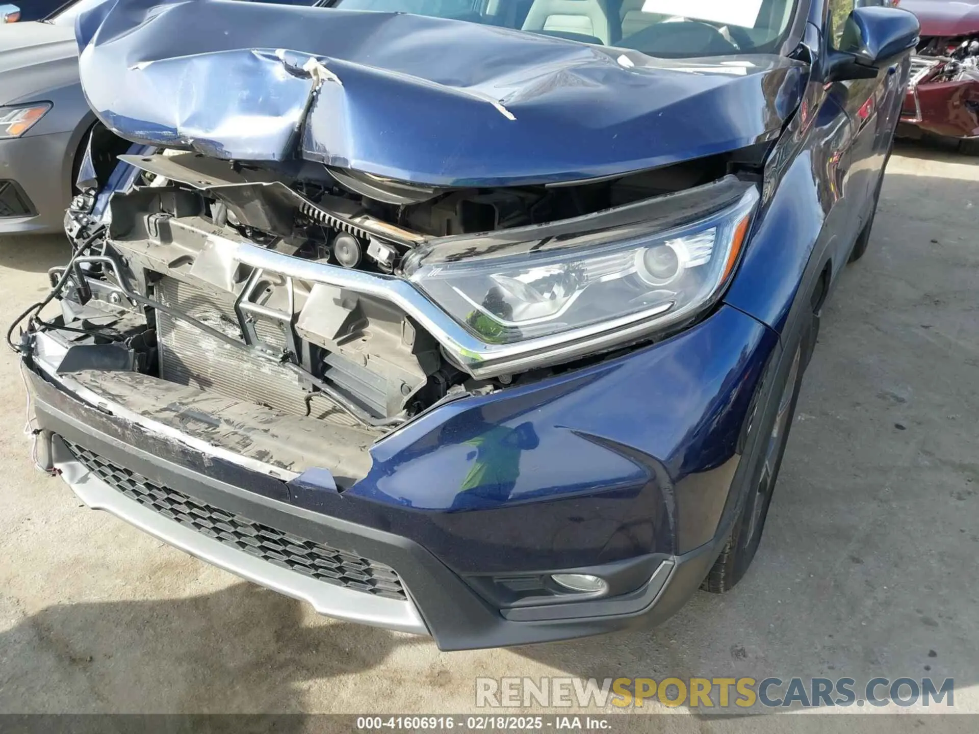 6 Photograph of a damaged car 5J6RW1H55KL007453 HONDA CR-V 2019