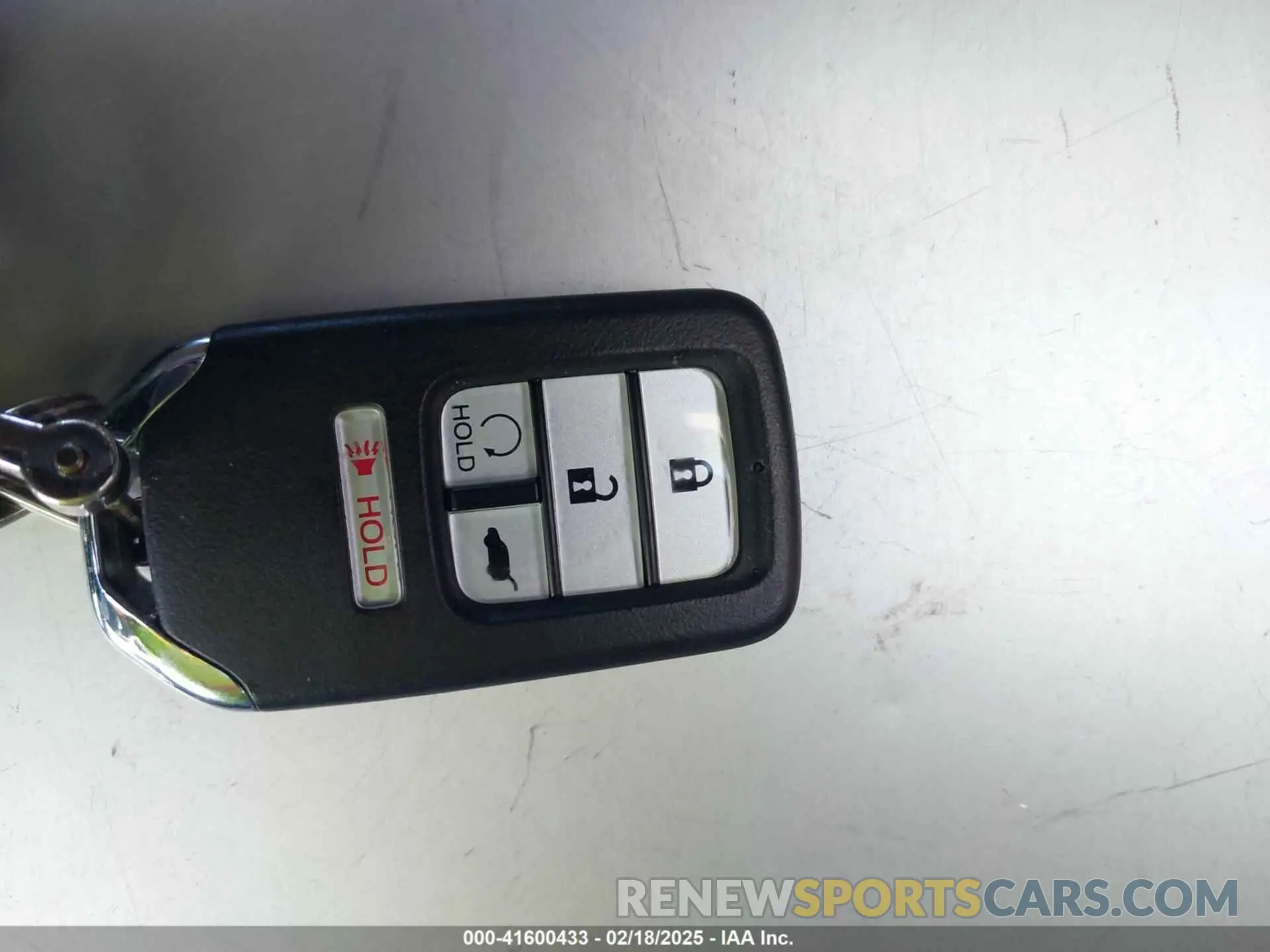 11 Photograph of a damaged car 5J6RW1H56KA029828 HONDA CR-V 2019