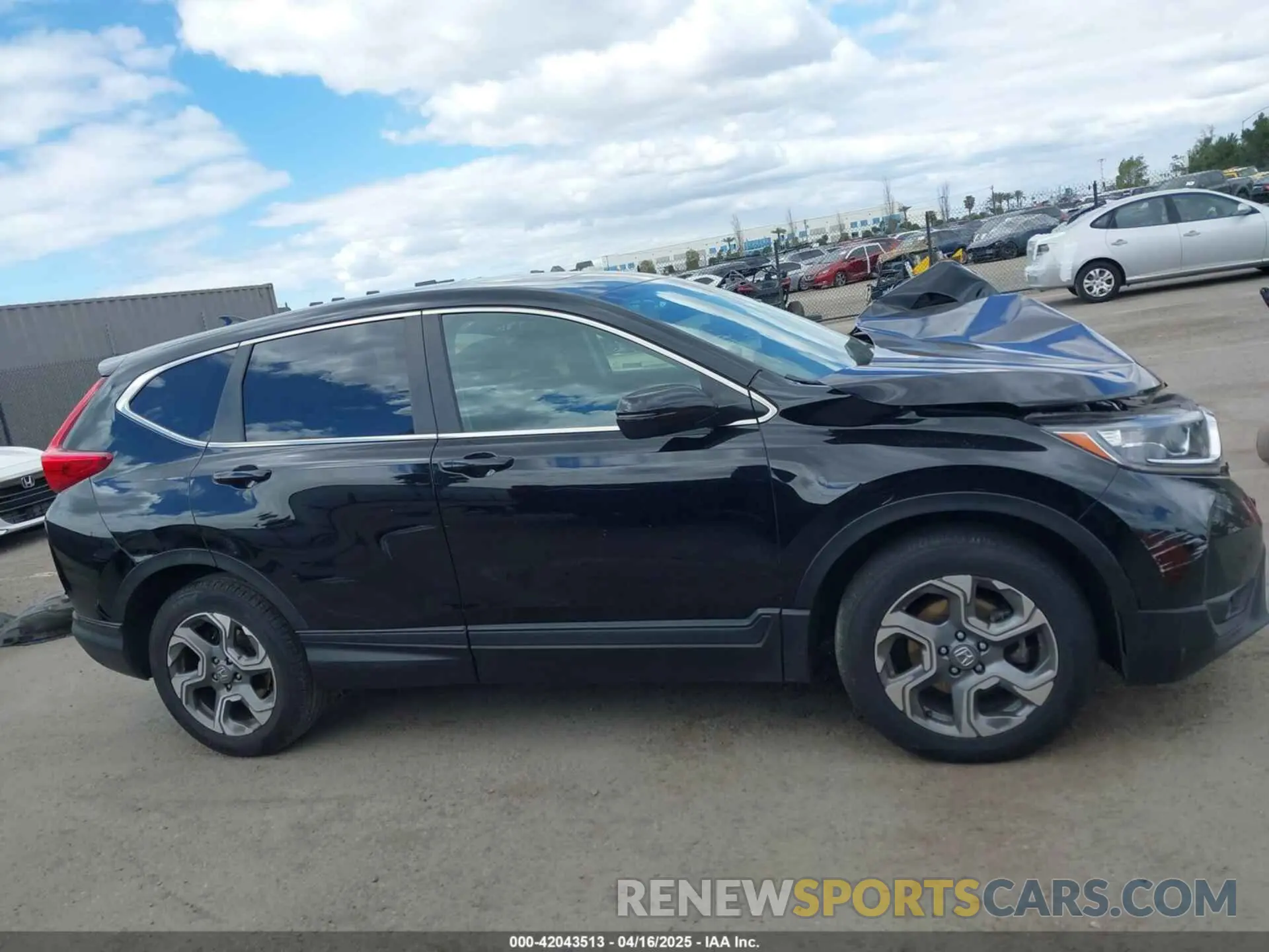 14 Photograph of a damaged car 5J6RW1H56KA030445 HONDA CR-V 2019