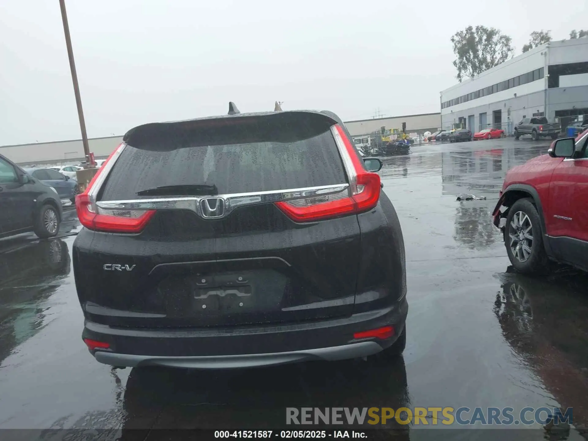 16 Photograph of a damaged car 5J6RW1H57KA016909 HONDA CR-V 2019