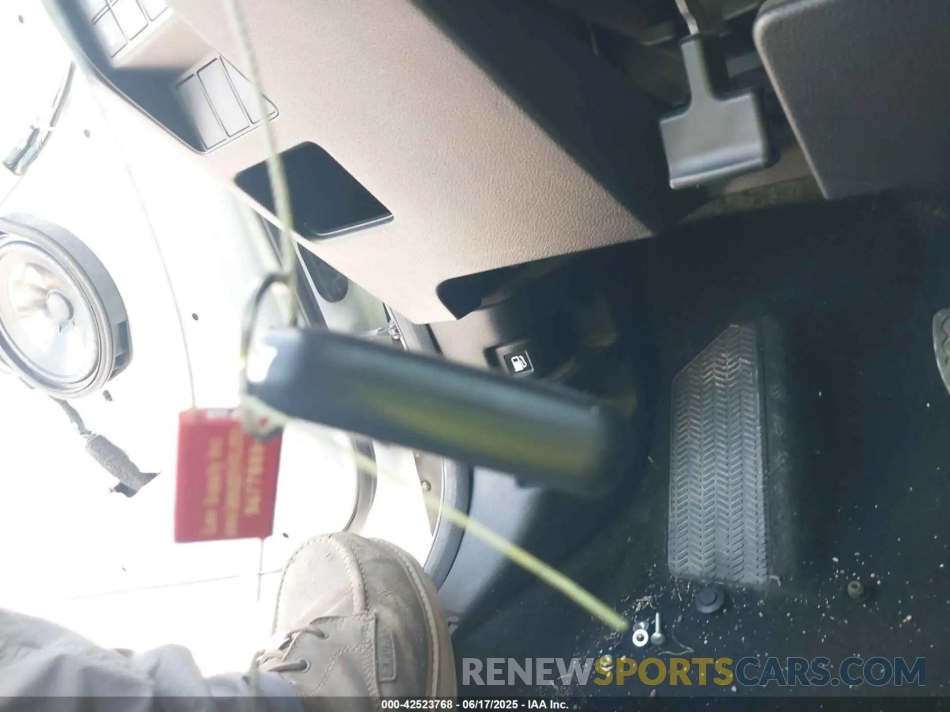 11 Photograph of a damaged car 5J6RW1H57KA024041 HONDA CR-V 2019