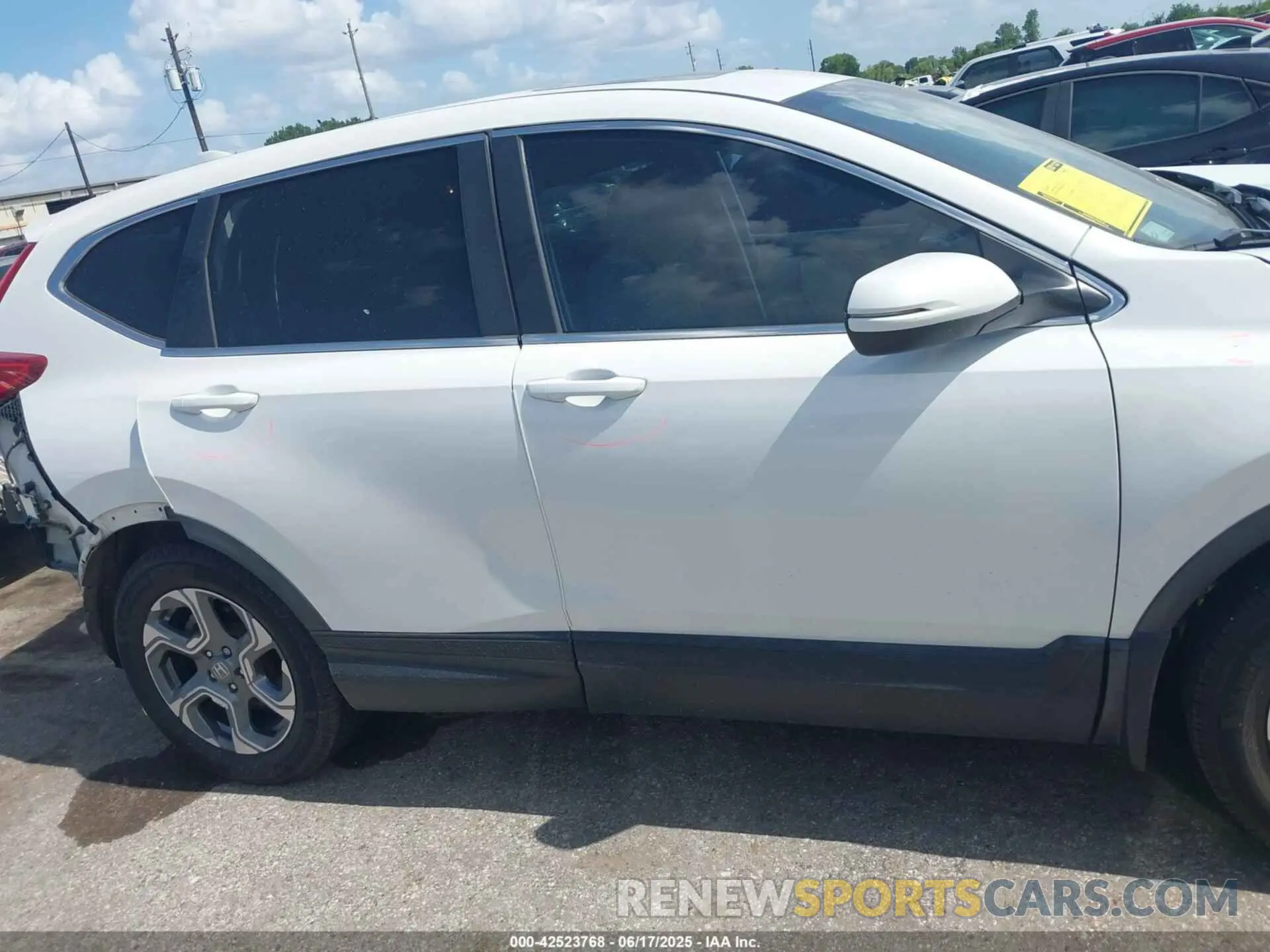 13 Photograph of a damaged car 5J6RW1H57KA024041 HONDA CR-V 2019