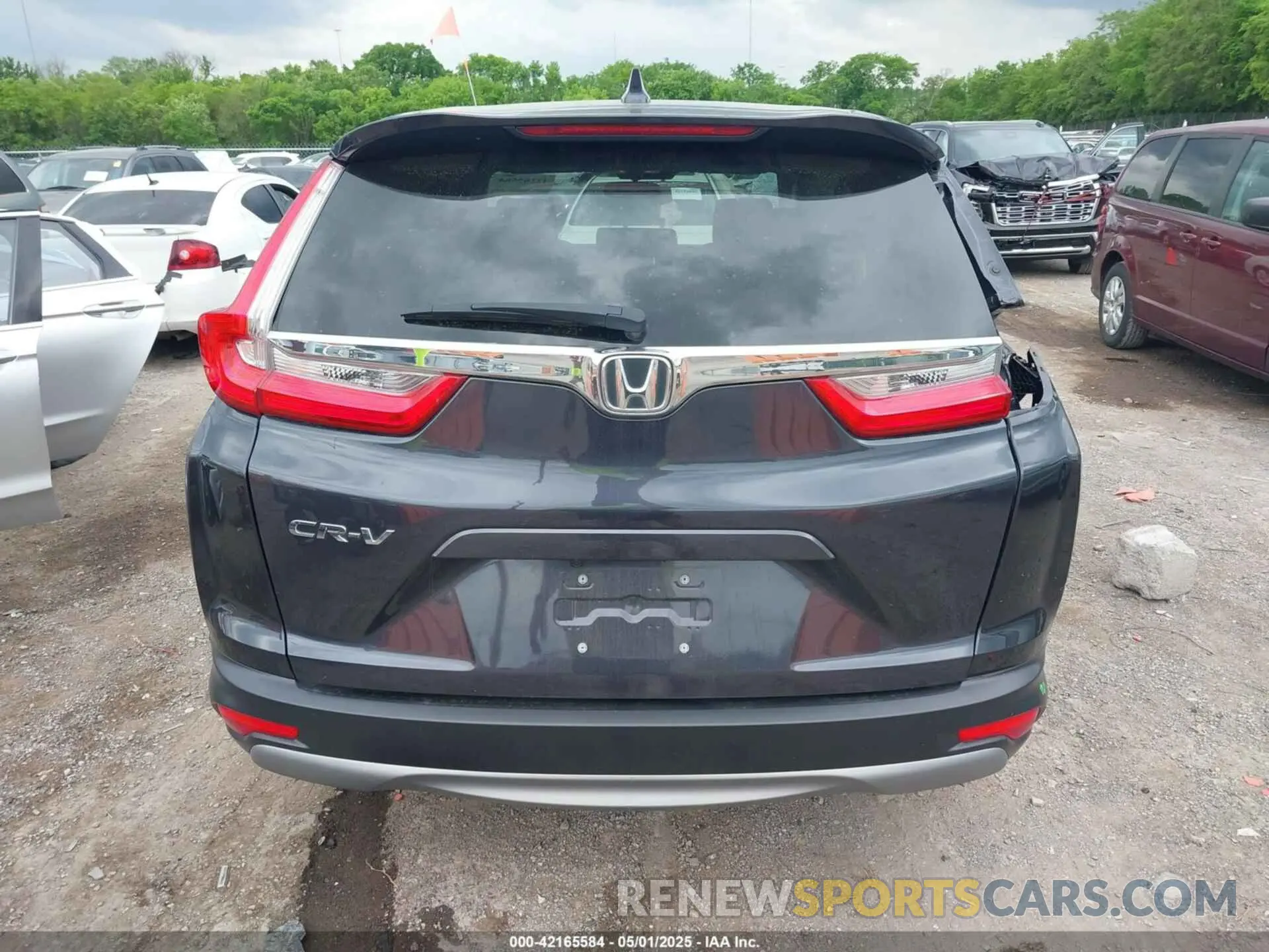 16 Photograph of a damaged car 5J6RW1H57KA035640 HONDA CR-V 2019