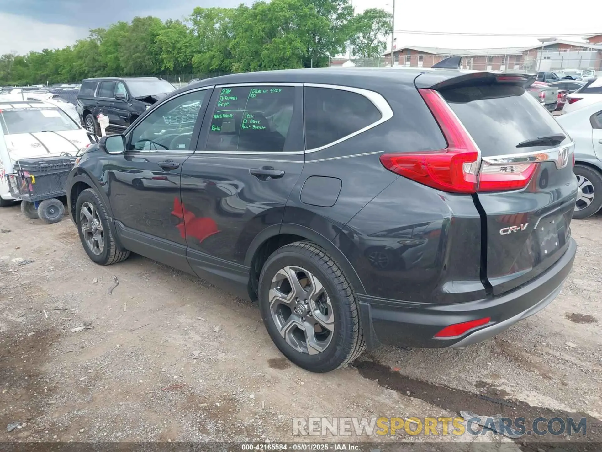 3 Photograph of a damaged car 5J6RW1H57KA035640 HONDA CR-V 2019