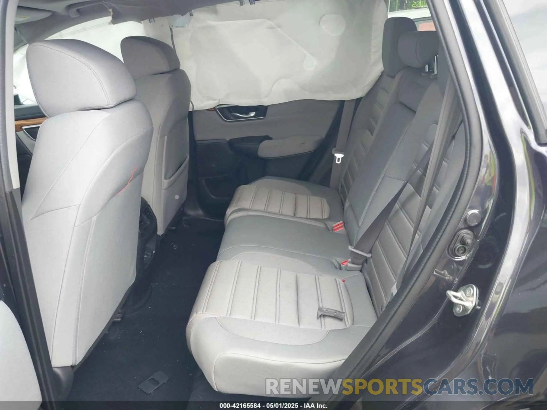 8 Photograph of a damaged car 5J6RW1H57KA035640 HONDA CR-V 2019
