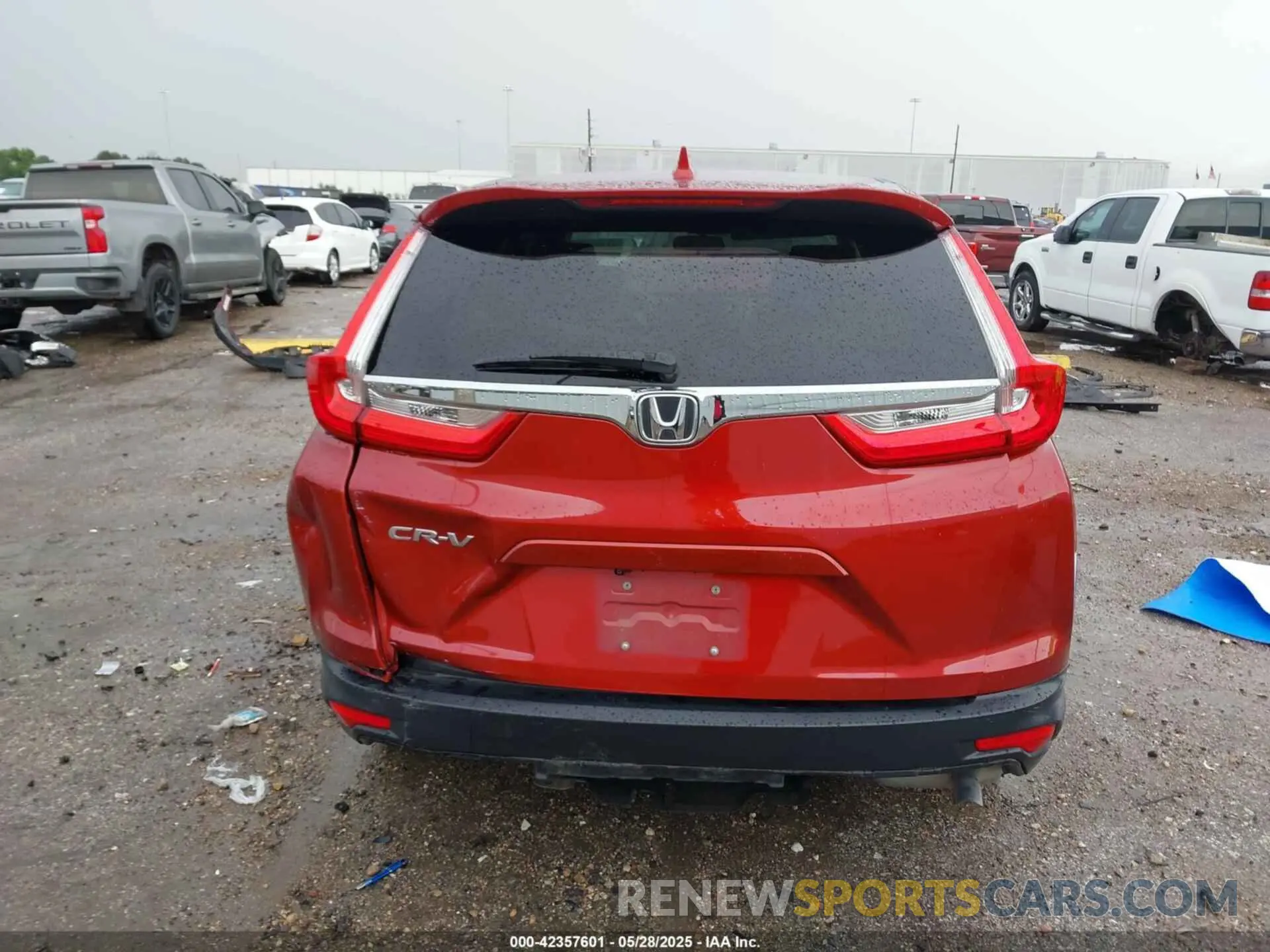 16 Photograph of a damaged car 5J6RW1H57KL002027 HONDA CR-V 2019