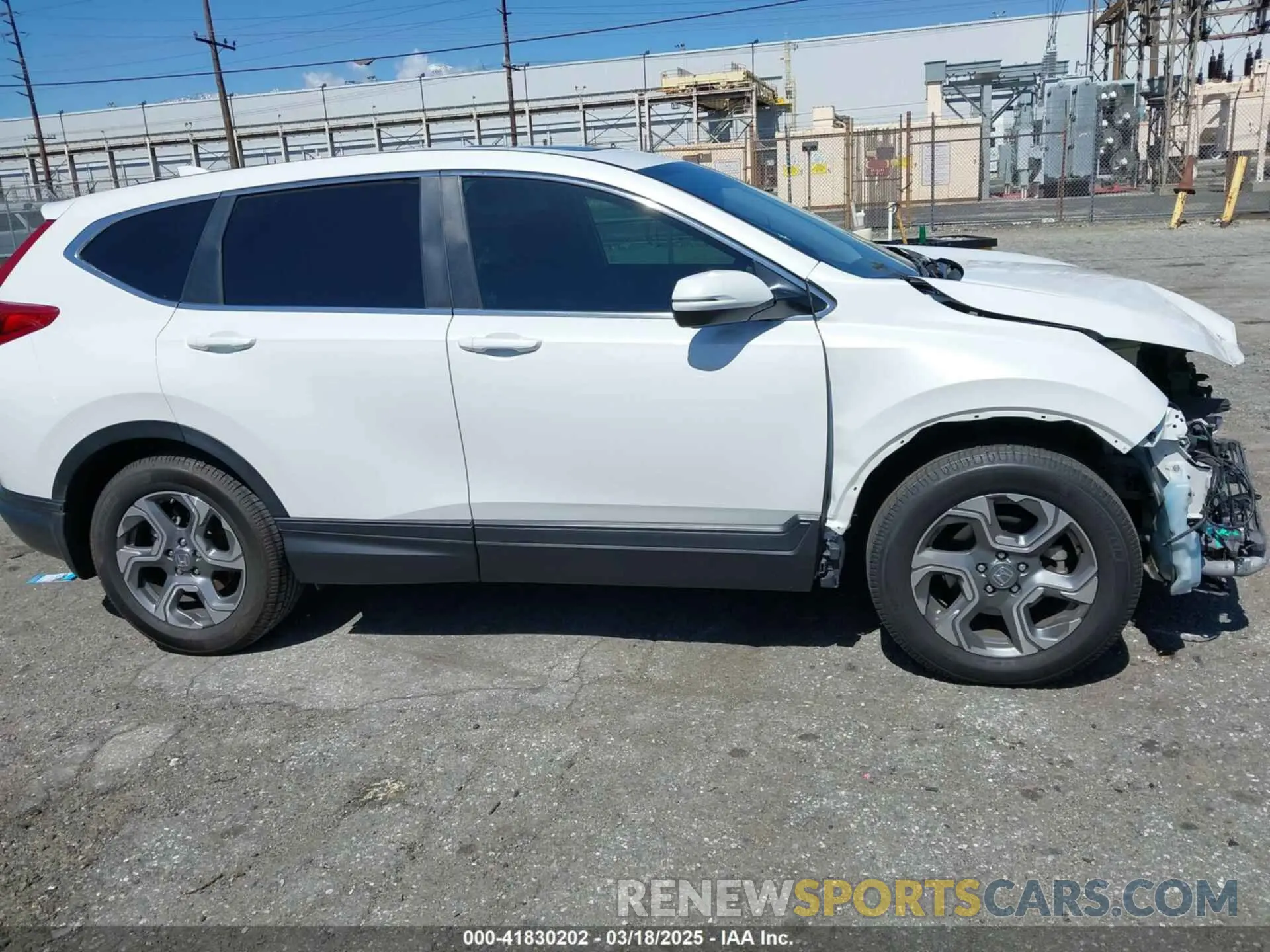 14 Photograph of a damaged car 5J6RW1H59KA012571 HONDA CR-V 2019