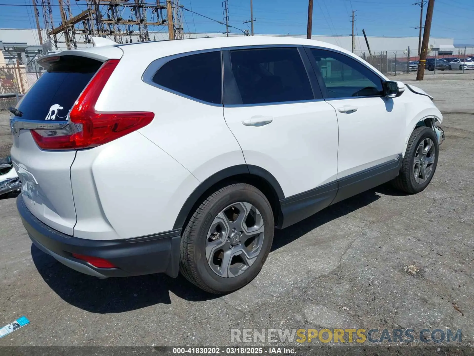 4 Photograph of a damaged car 5J6RW1H59KA012571 HONDA CR-V 2019