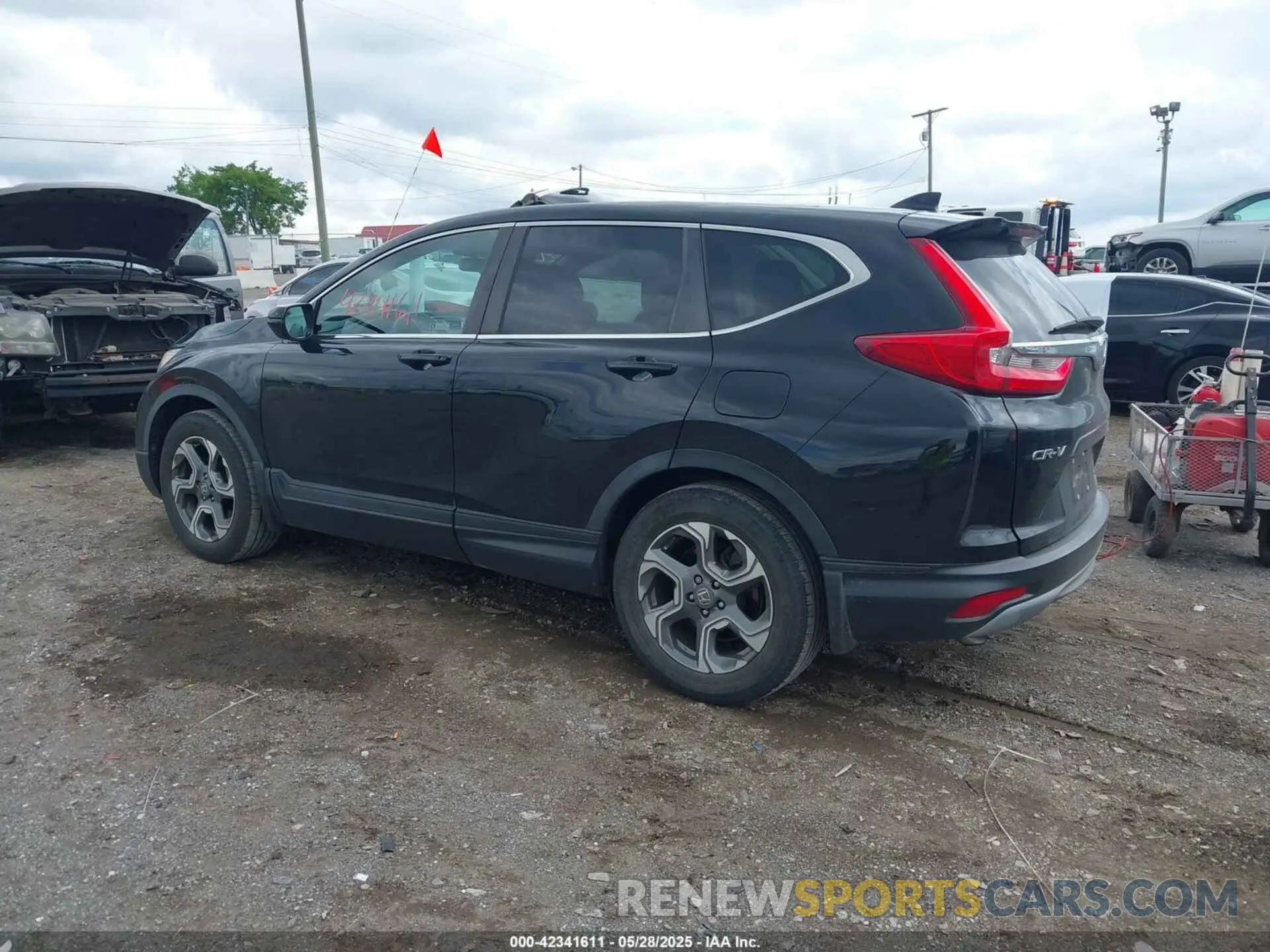 14 Photograph of a damaged car 5J6RW1H59KA025062 HONDA CR-V 2019