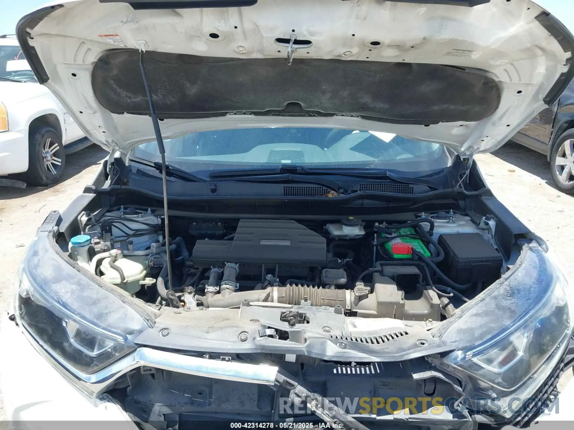 10 Photograph of a damaged car 5J6RW1H5XKA030559 HONDA CR-V 2019