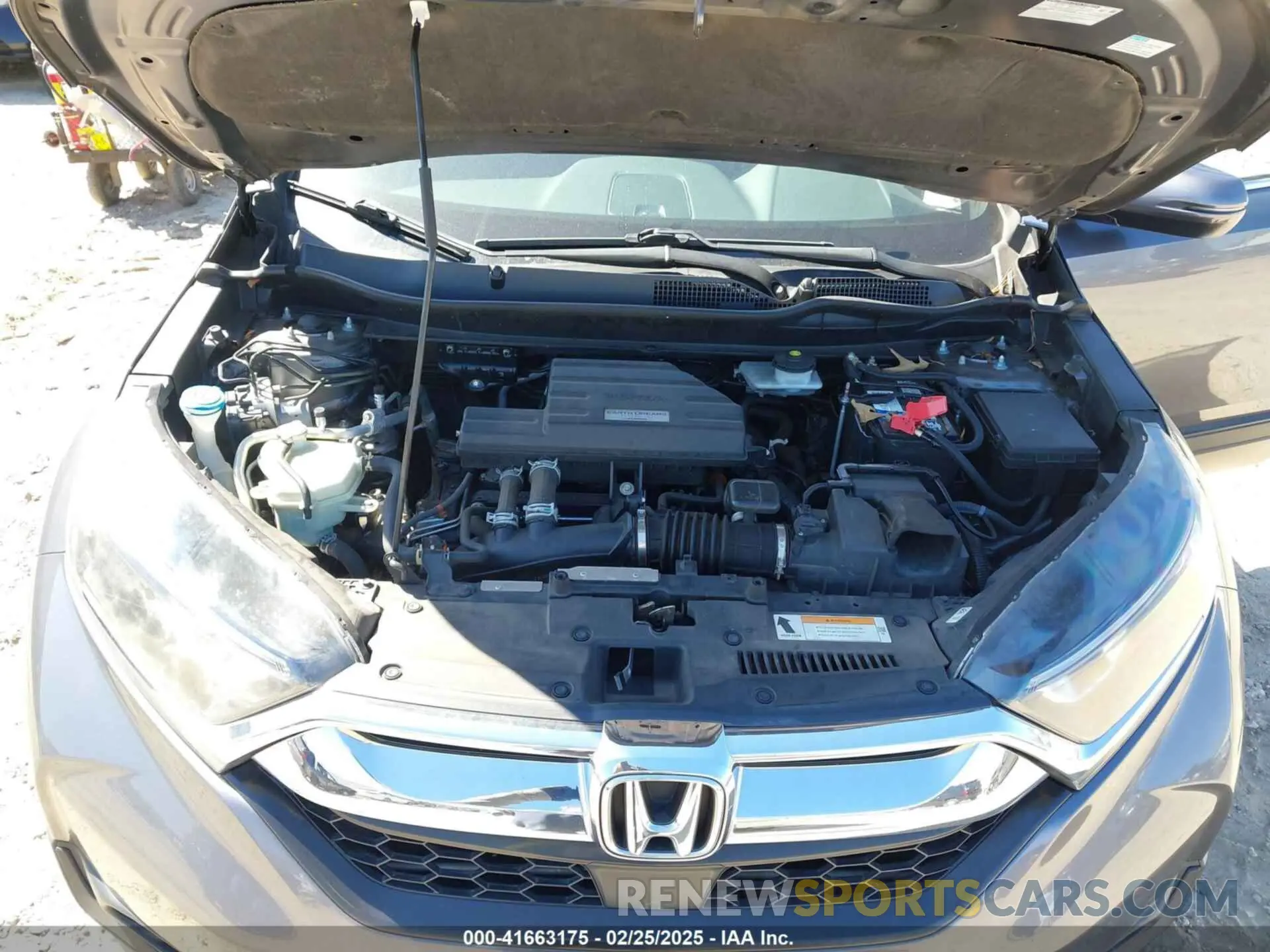 10 Photograph of a damaged car 5J6RW1H5XKL005682 HONDA CR-V 2019