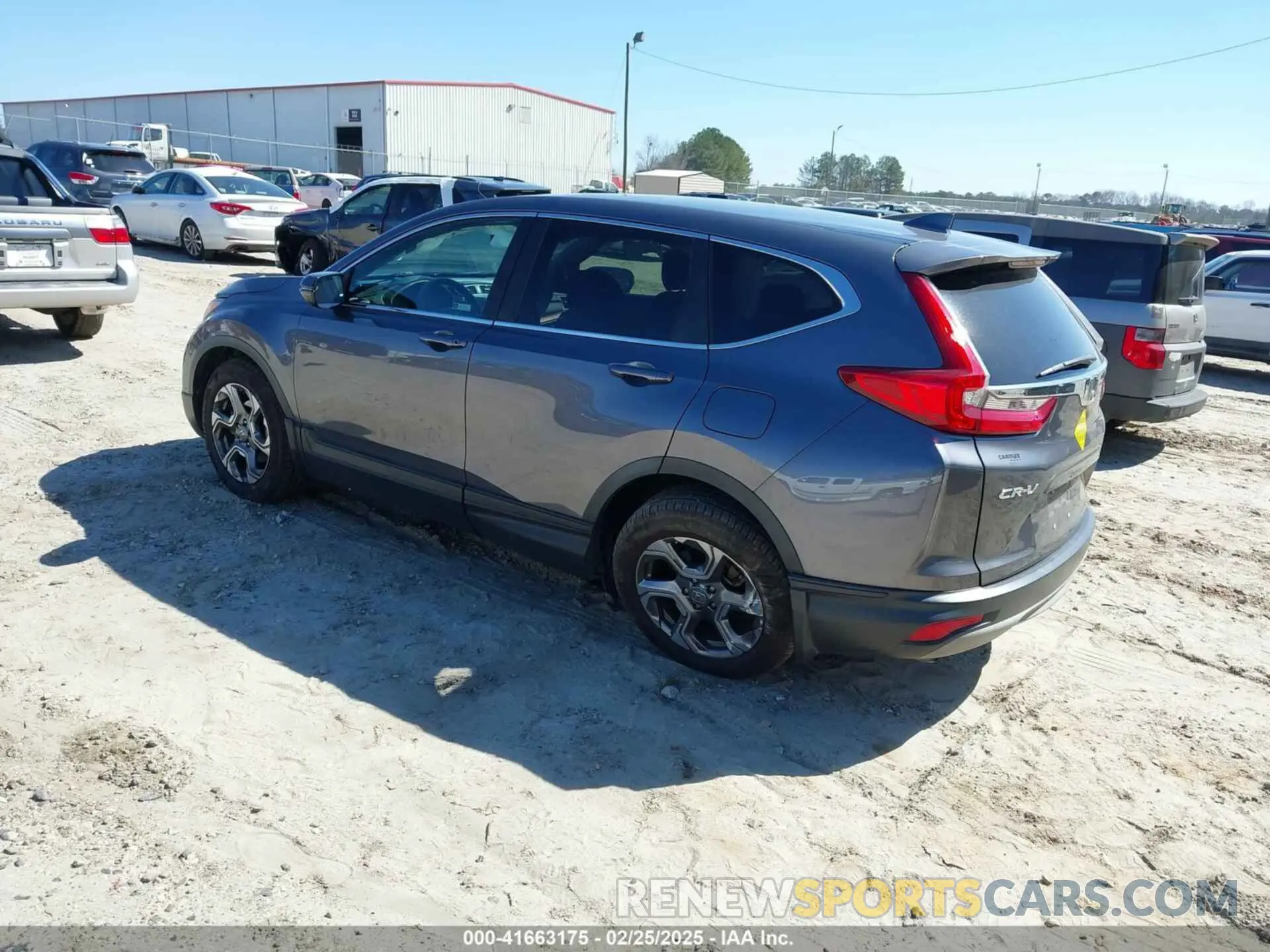 3 Photograph of a damaged car 5J6RW1H5XKL005682 HONDA CR-V 2019
