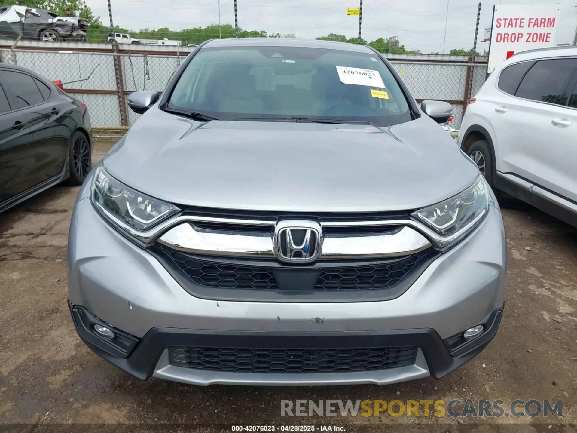 12 Photograph of a damaged car 5J6RW1H80KA021010 HONDA CR-V 2019