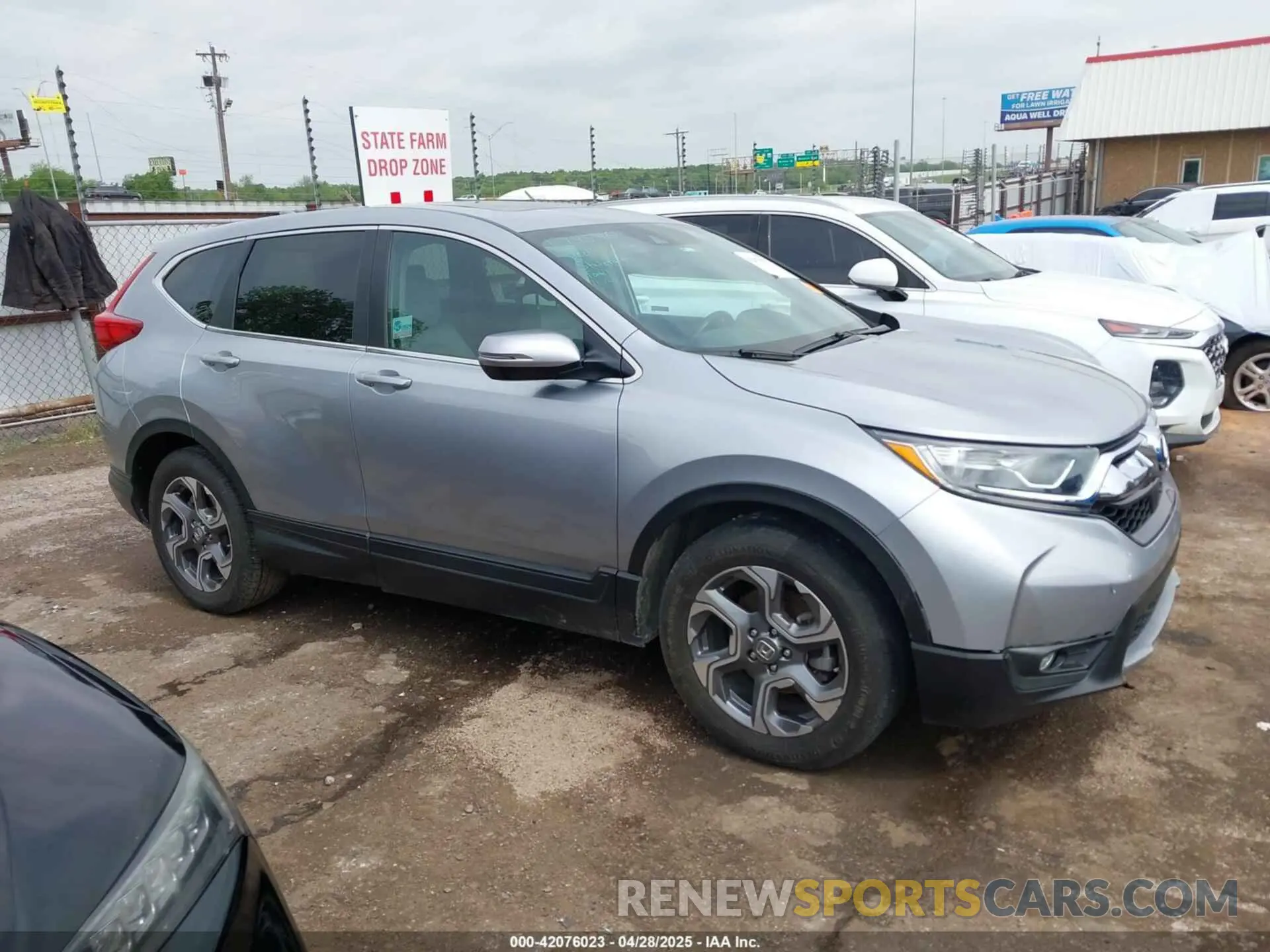 13 Photograph of a damaged car 5J6RW1H80KA021010 HONDA CR-V 2019