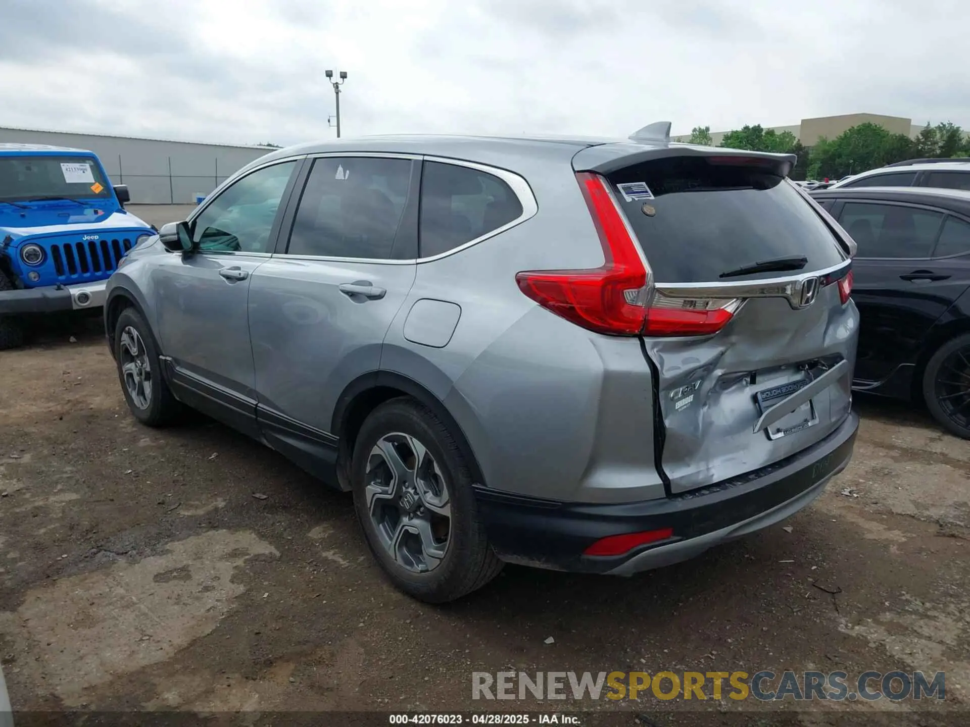 3 Photograph of a damaged car 5J6RW1H80KA021010 HONDA CR-V 2019