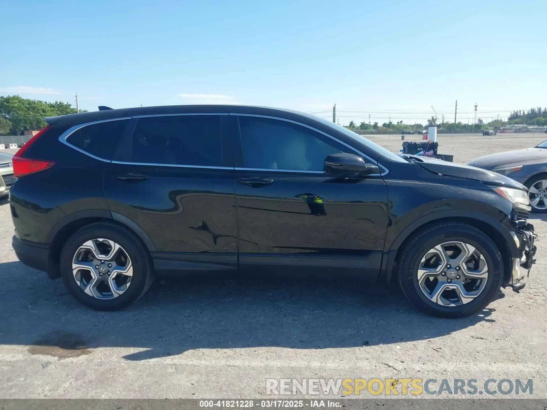 15 Photograph of a damaged car 5J6RW1H82KA015922 HONDA CR-V 2019
