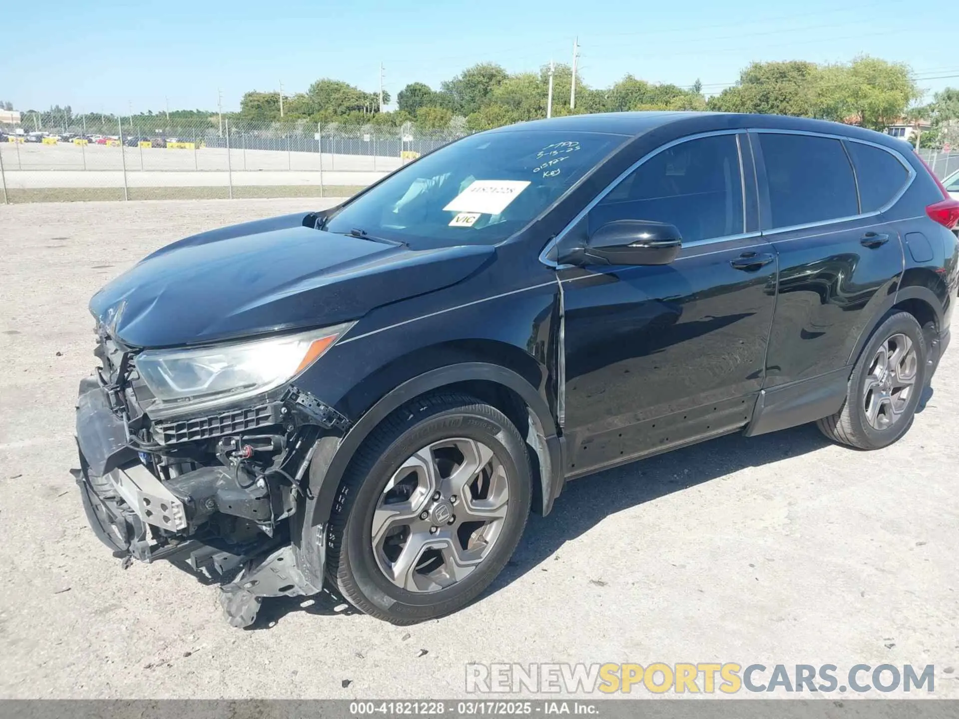 2 Photograph of a damaged car 5J6RW1H82KA015922 HONDA CR-V 2019