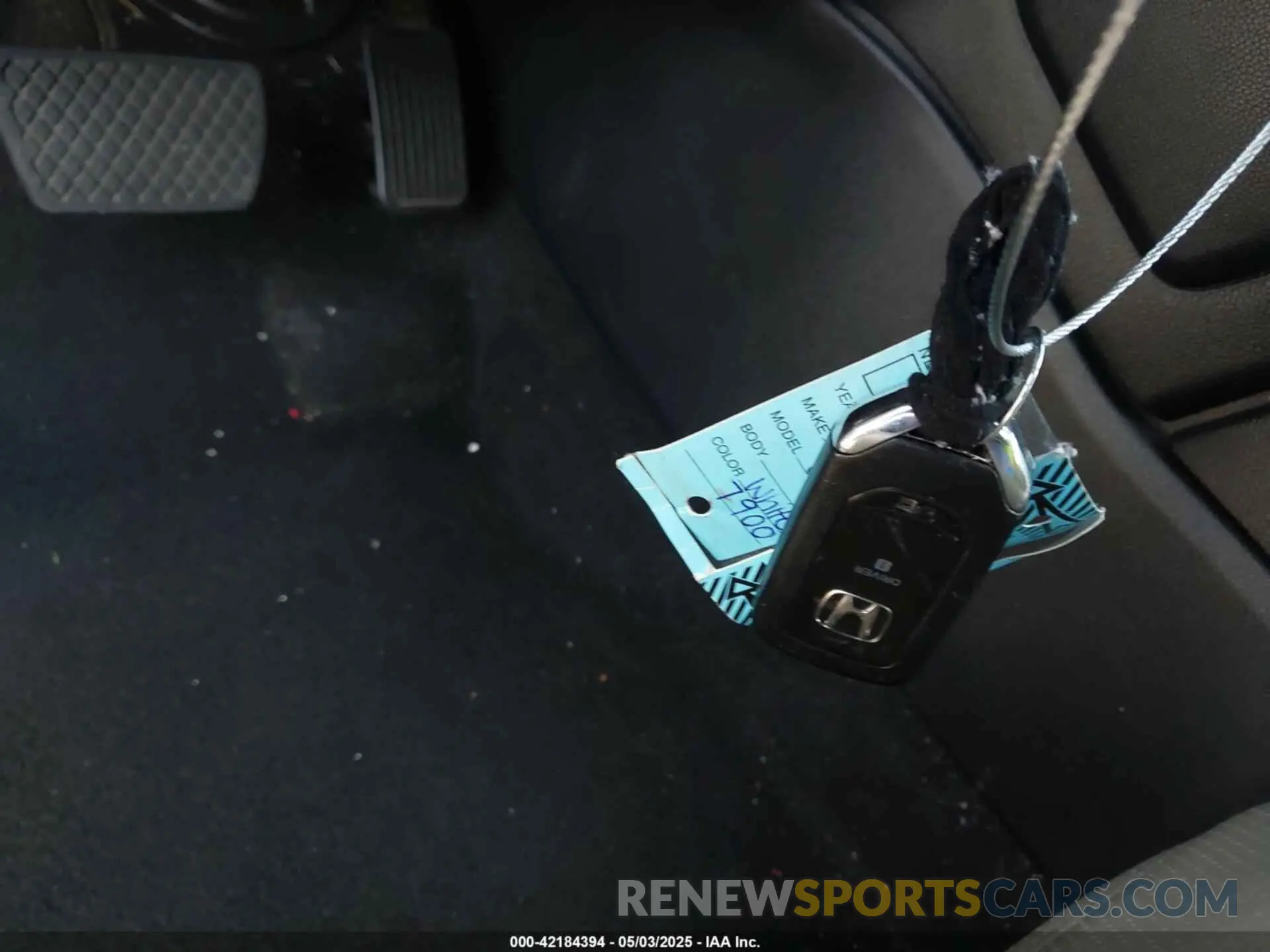11 Photograph of a damaged car 5J6RW1H82KA017900 HONDA CR-V 2019