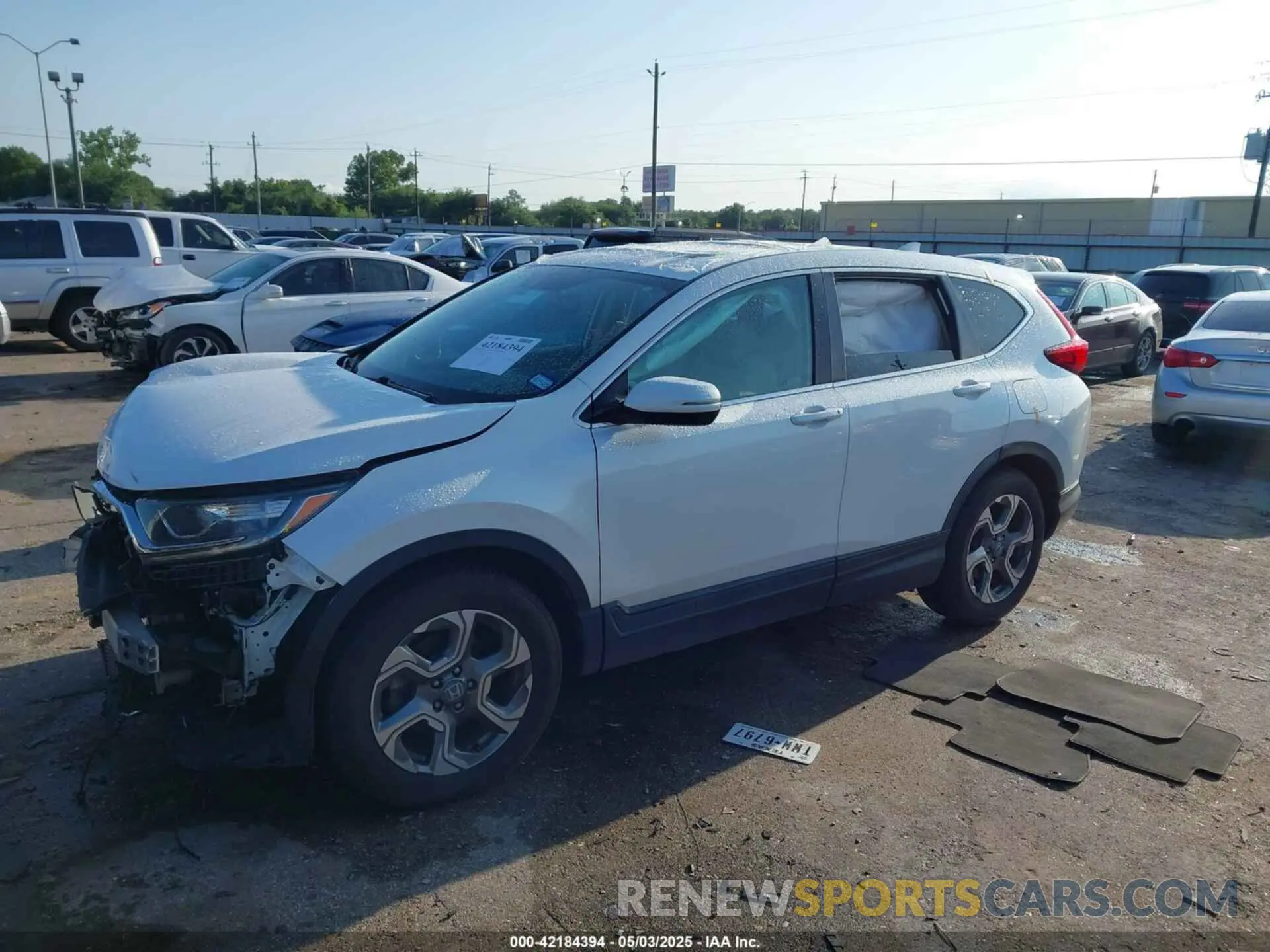 2 Photograph of a damaged car 5J6RW1H82KA017900 HONDA CR-V 2019