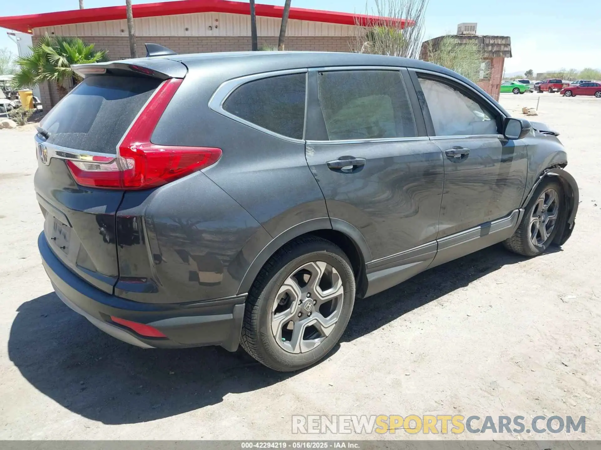 4 Photograph of a damaged car 5J6RW1H83KA004847 HONDA CR-V 2019