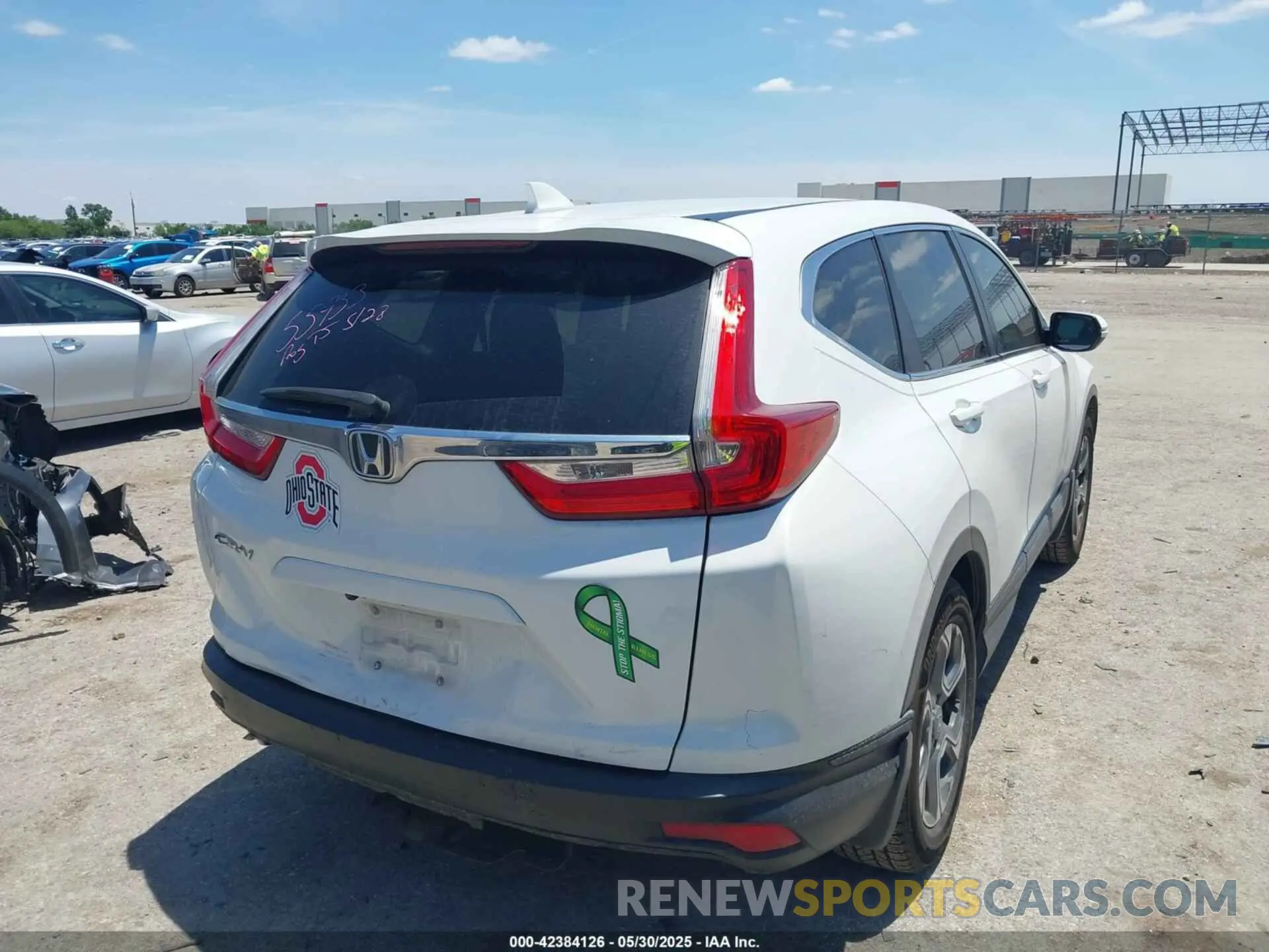 4 Photograph of a damaged car 5J6RW1H83KA037122 HONDA CR-V 2019