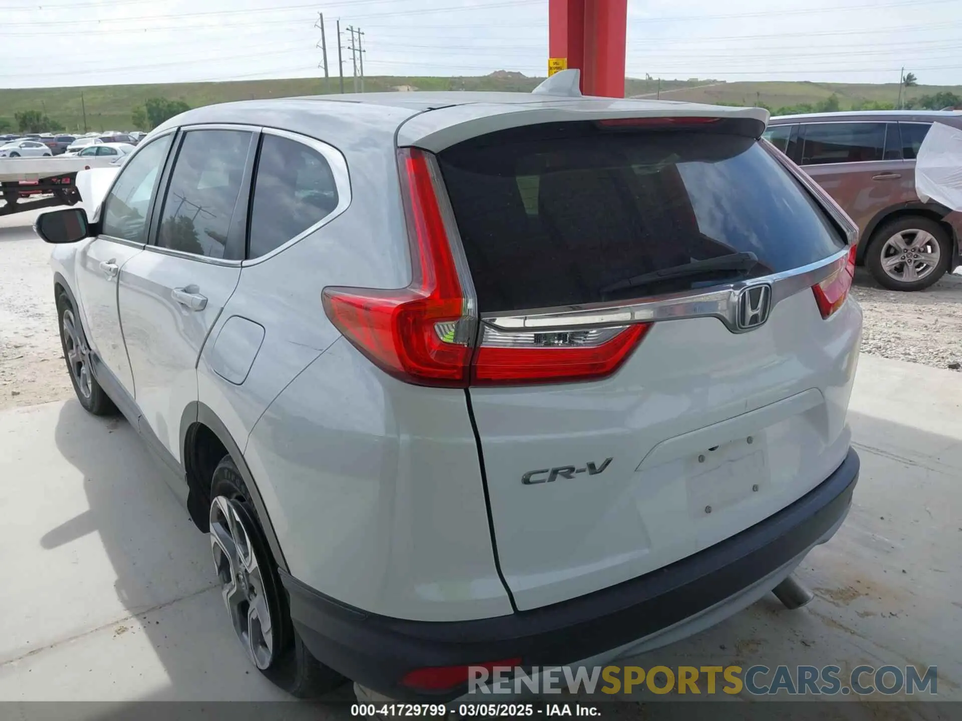 3 Photograph of a damaged car 5J6RW1H84KA029580 HONDA CR-V 2019