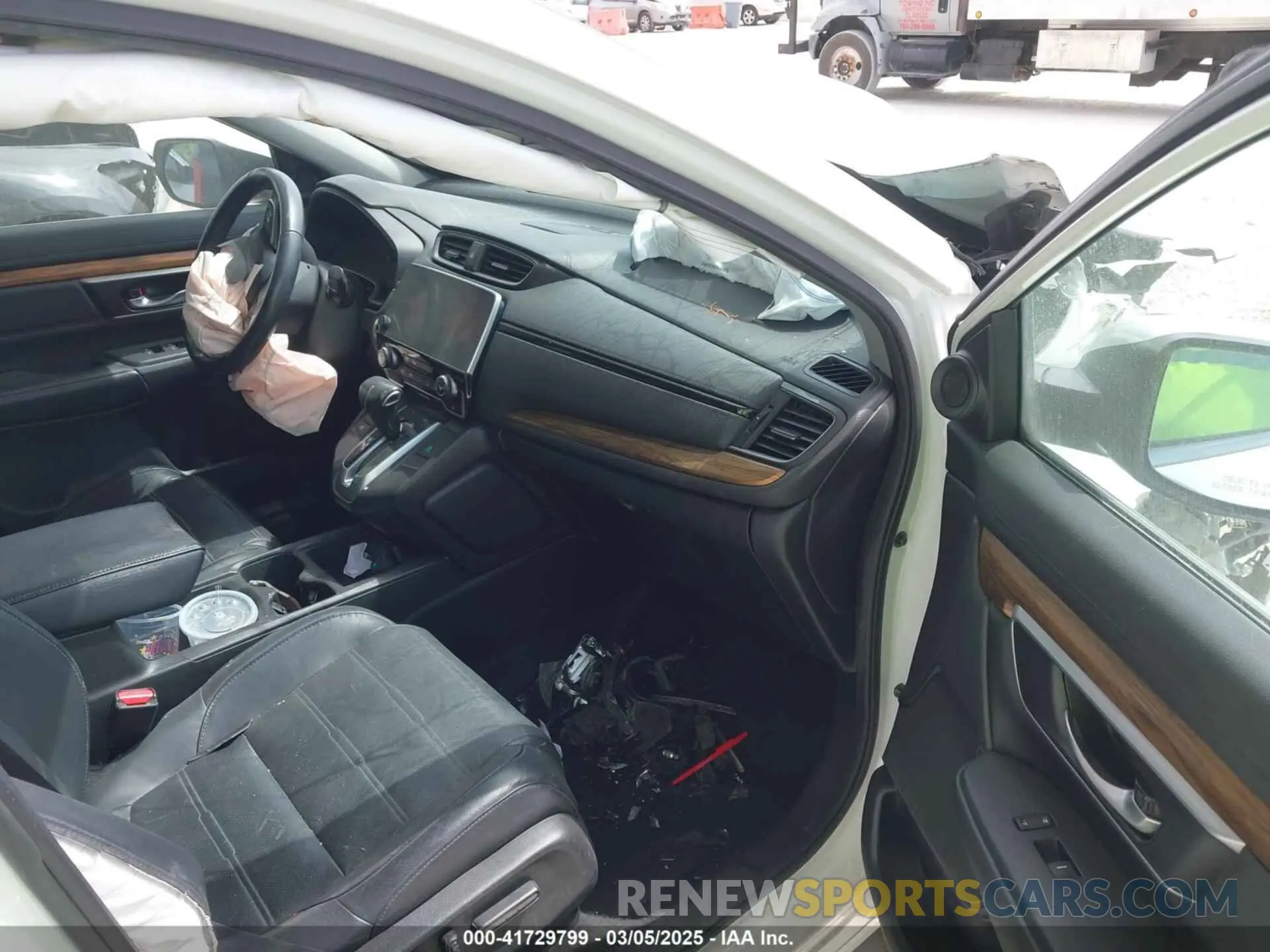 5 Photograph of a damaged car 5J6RW1H84KA029580 HONDA CR-V 2019