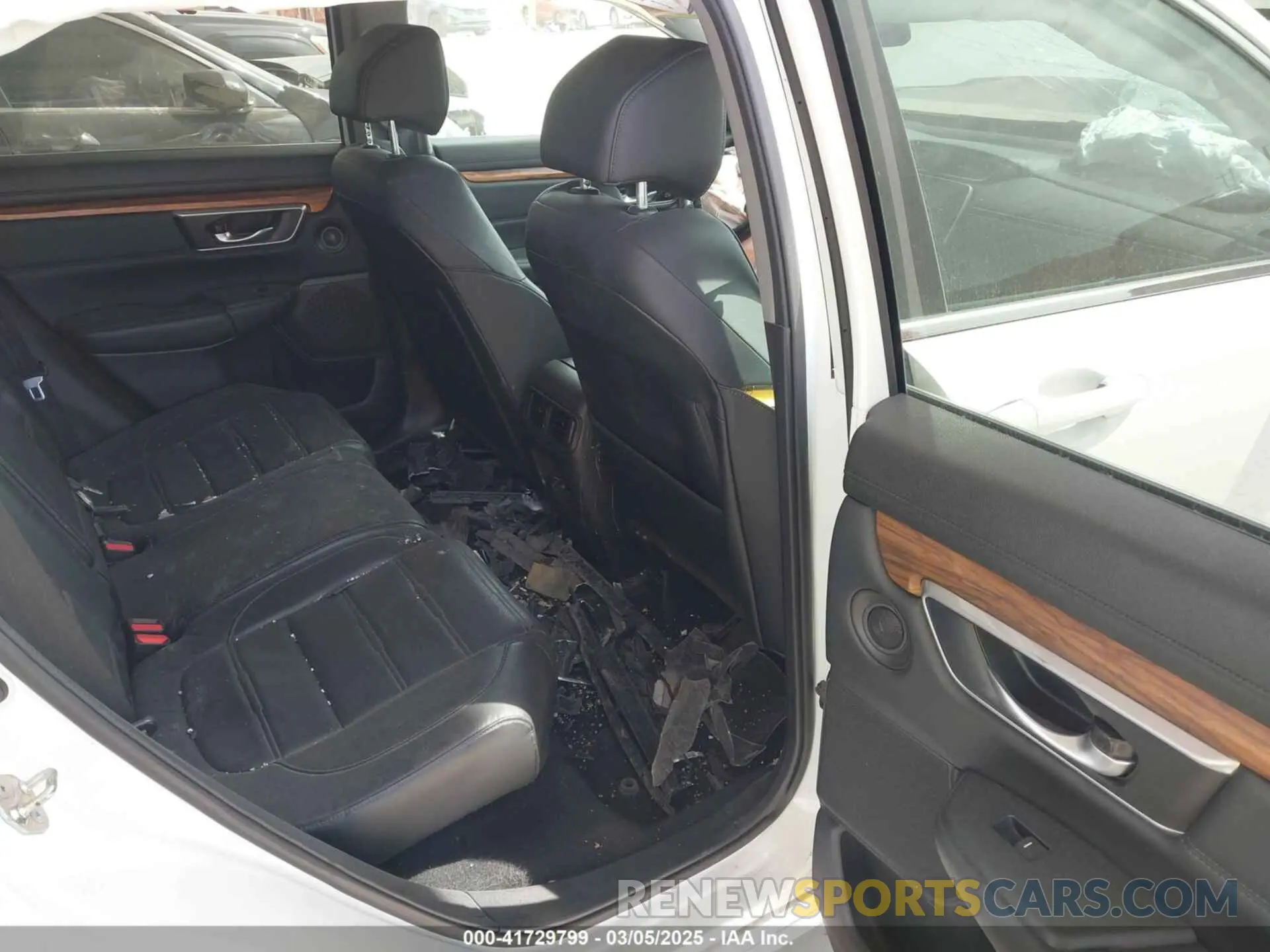 8 Photograph of a damaged car 5J6RW1H84KA029580 HONDA CR-V 2019